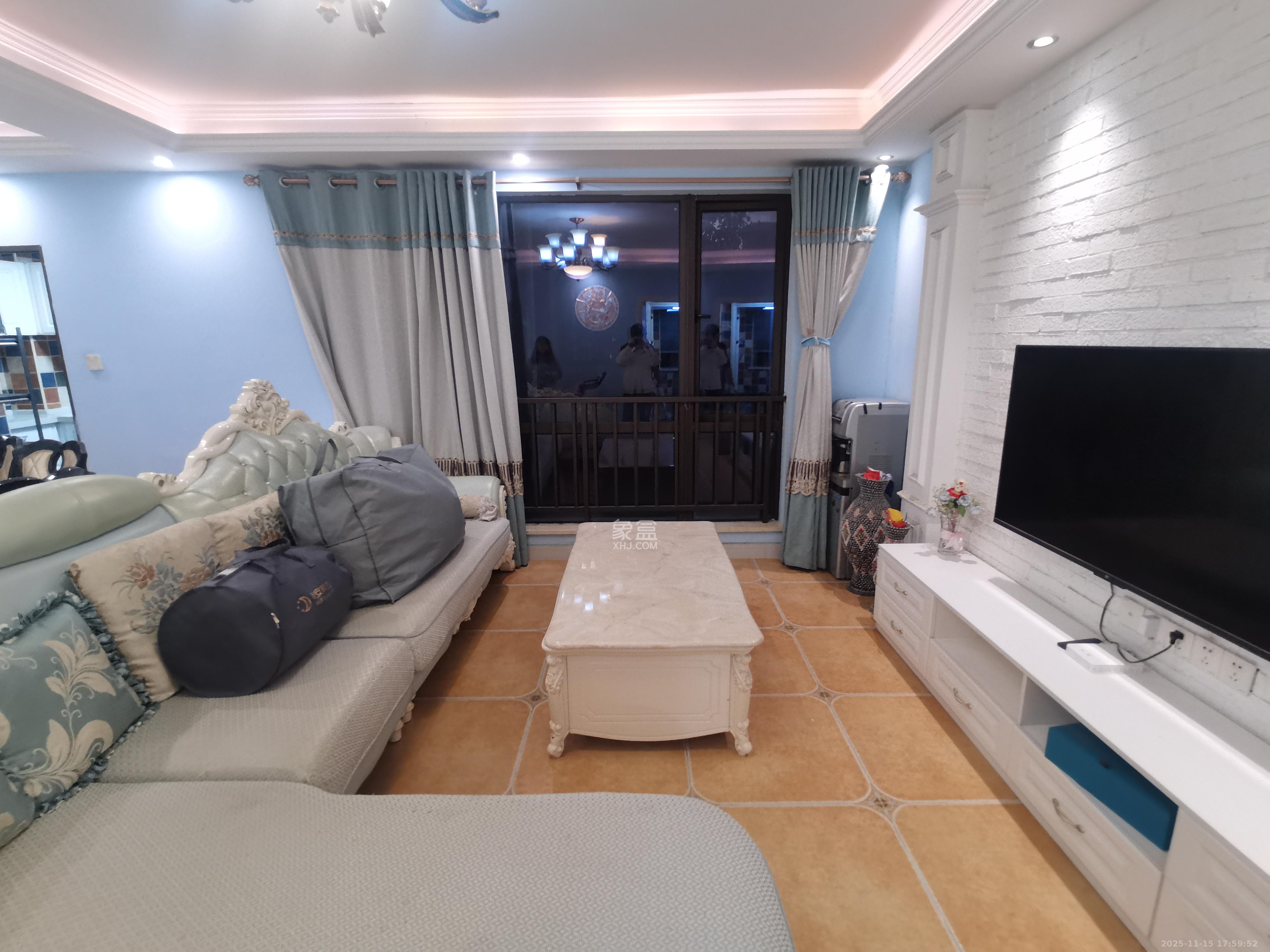 鑫远和城（一、二期）  3室2厅2卫    2800.0元/月室内图