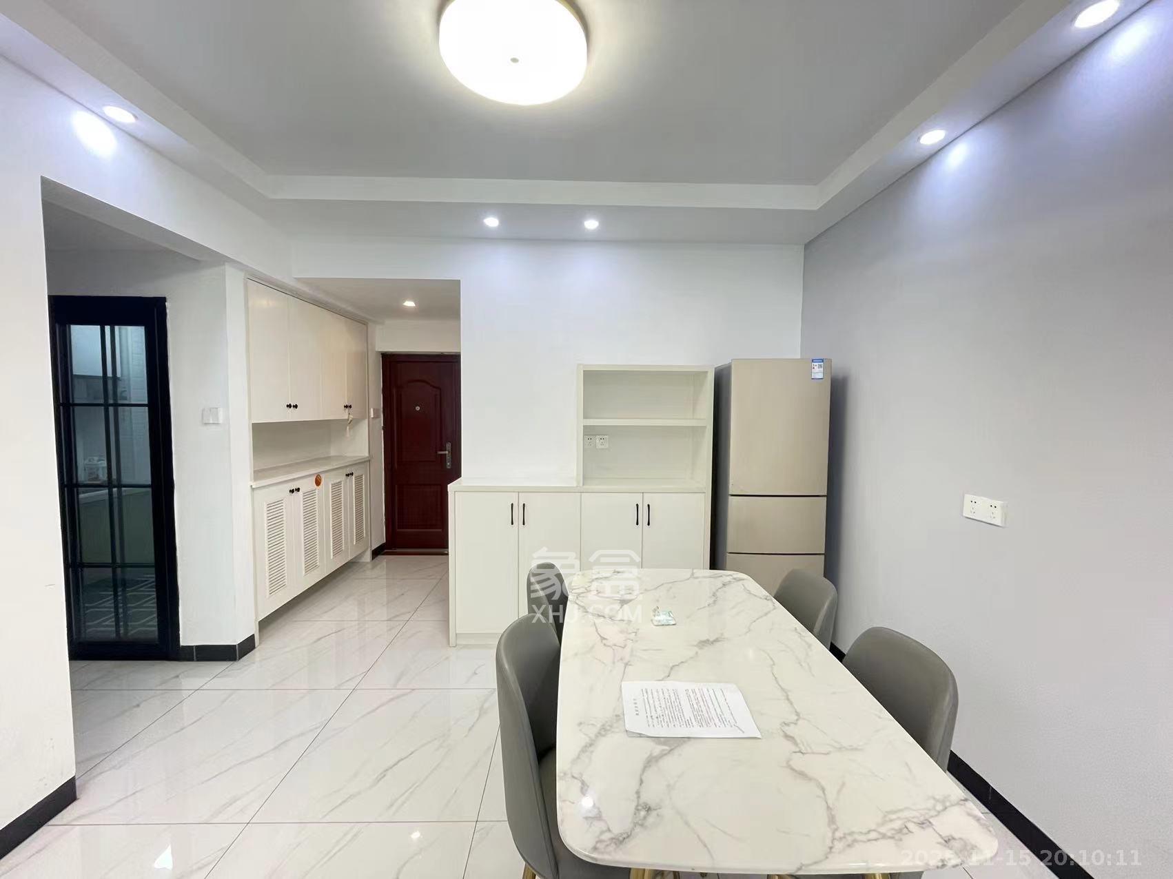 嘉雨兴园  2室1厅1卫    2600.0元/月室内图