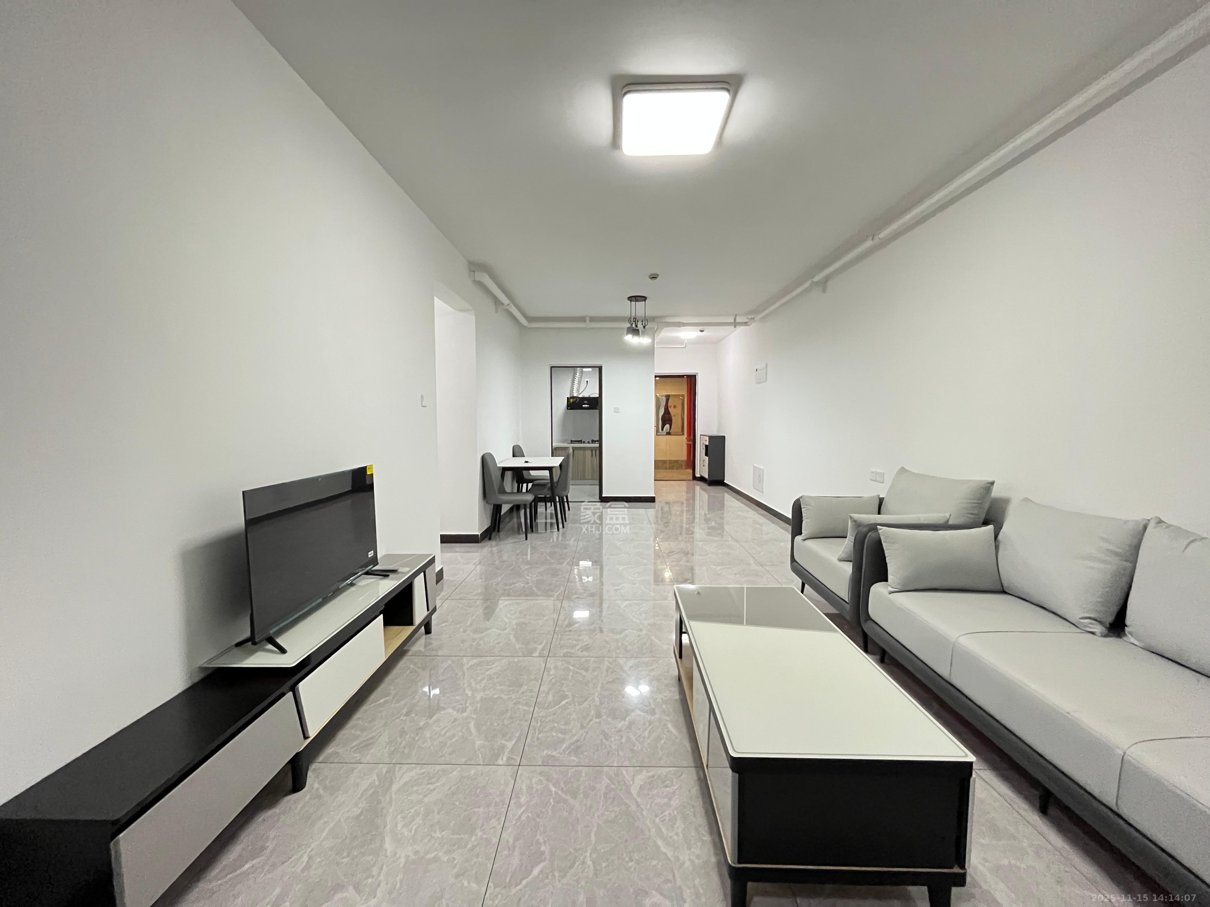 南山梅溪一方  3室2厅2卫    3000.0元/月