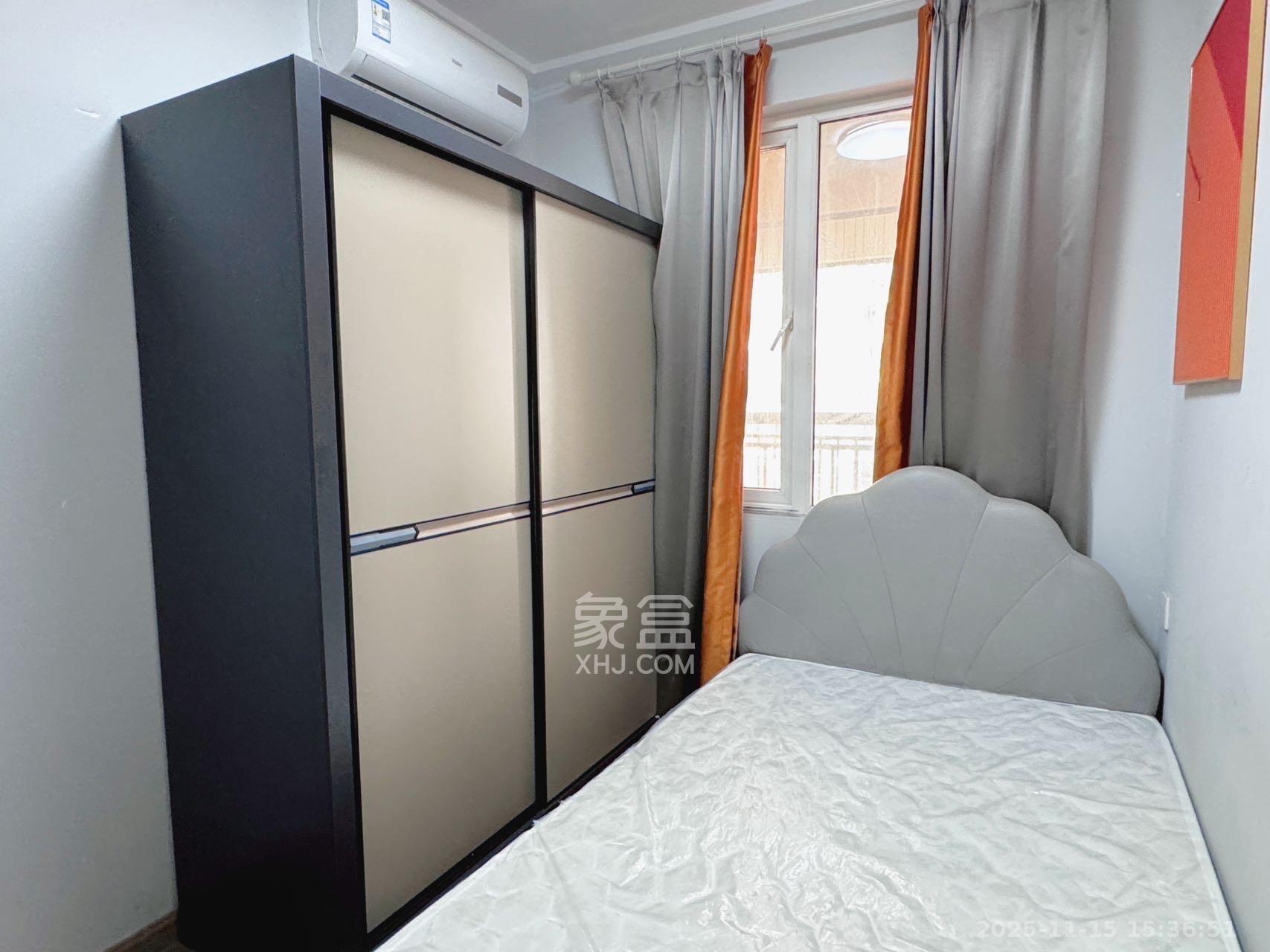 芙蓉万国城MOMA(卓越汇富苑) 3室1厅1卫 2200.0元/月 芙蓉万国城MOMA(卓越汇富苑) 3室1厅1卫 2200.0元/月室内图