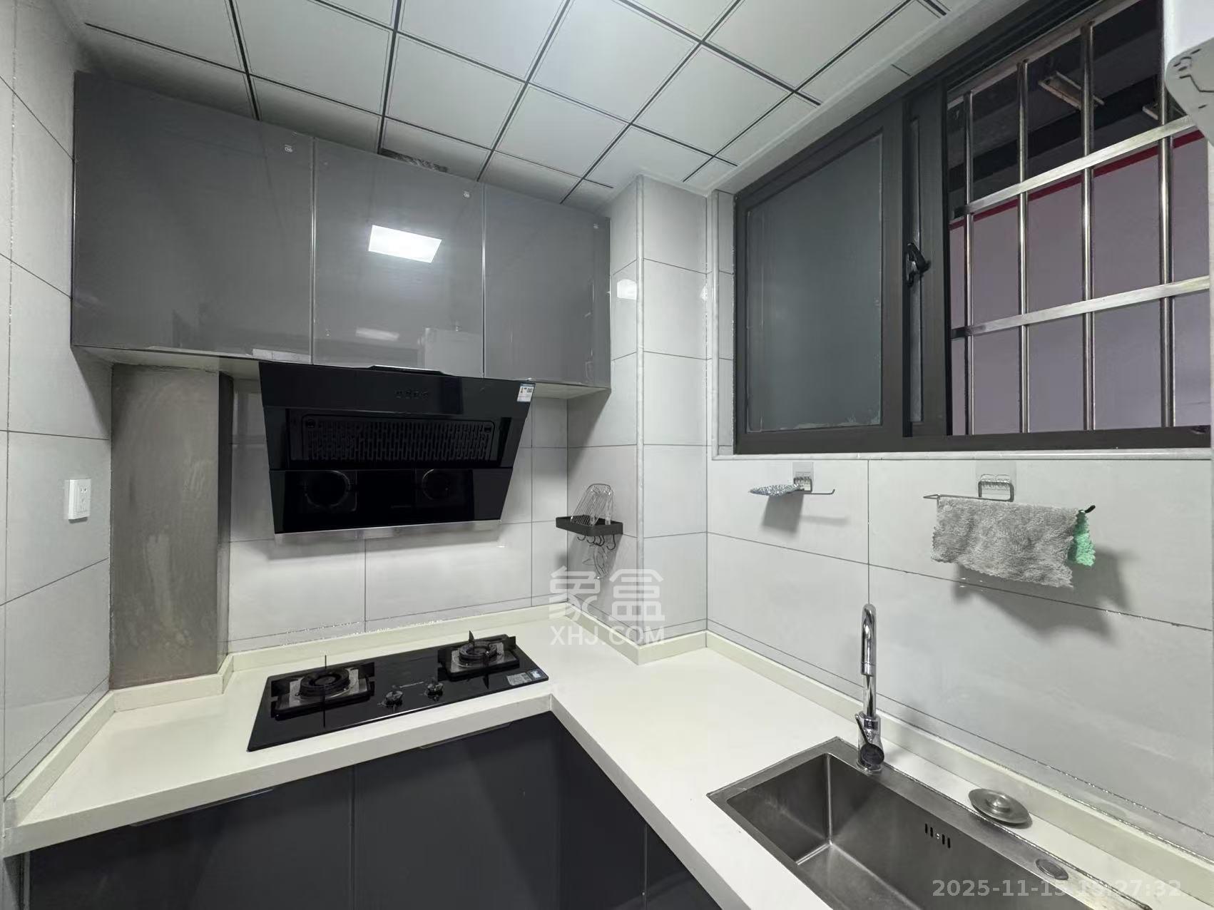 嘉雨兴园  1室1厅1卫    1900.0元/月室内图