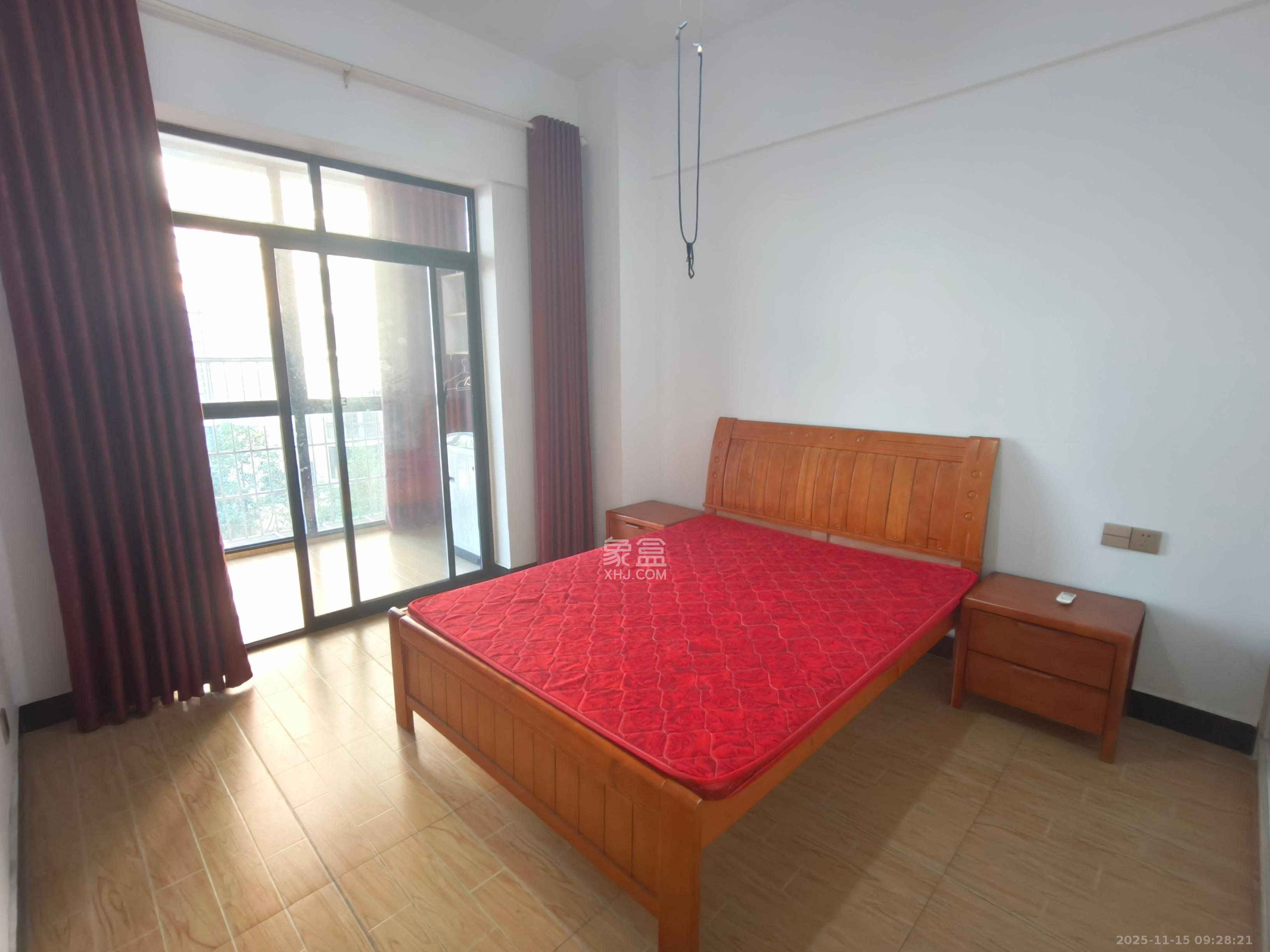 山水金庭  2室1厅1卫    900.0元/月室内图