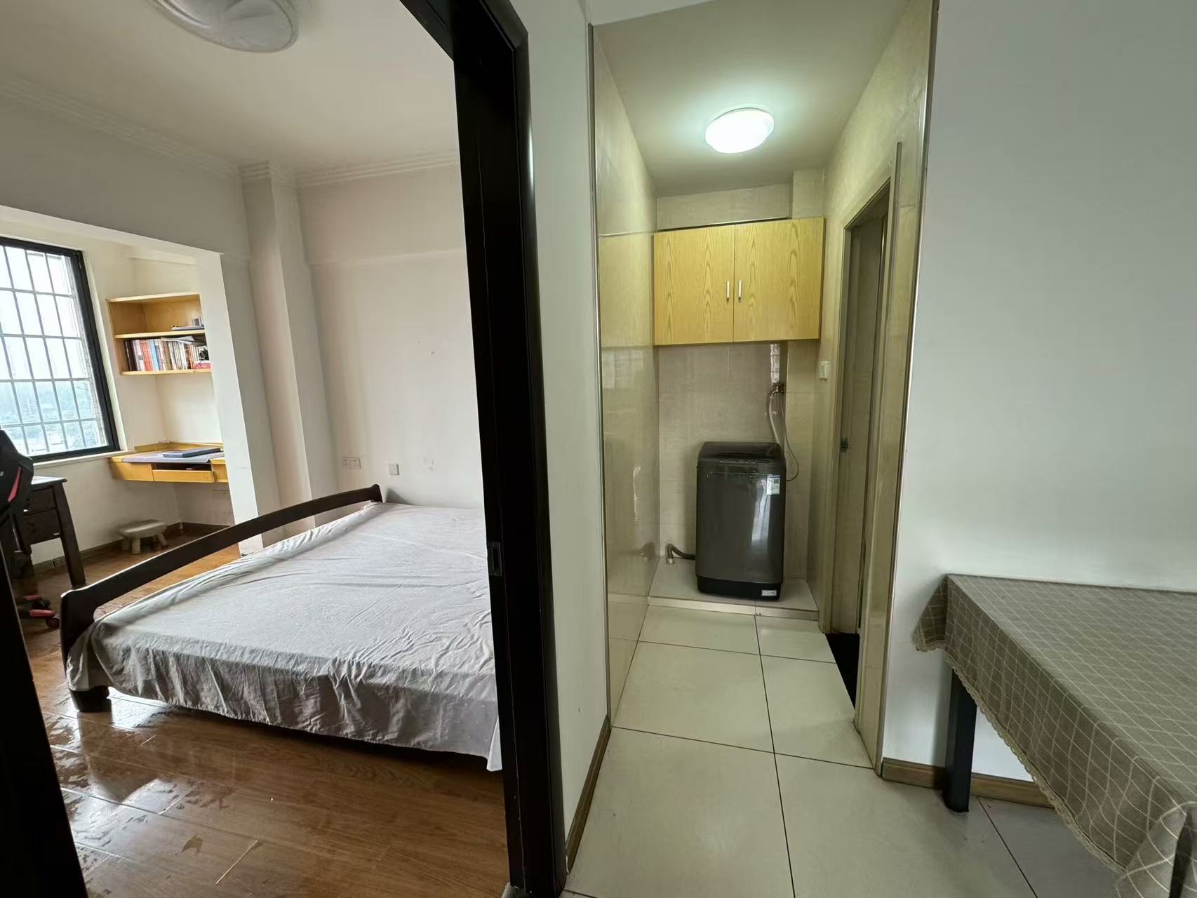 上城世家 2室1厅1卫 1400.0元/月 上城世家 2室1厅1卫 1400.0元/月室内图