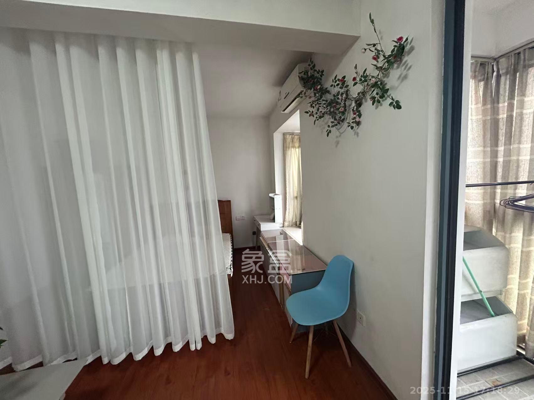 标志浪漫满屋（枫景公寓）  1室1厅1卫    1300.0元/月