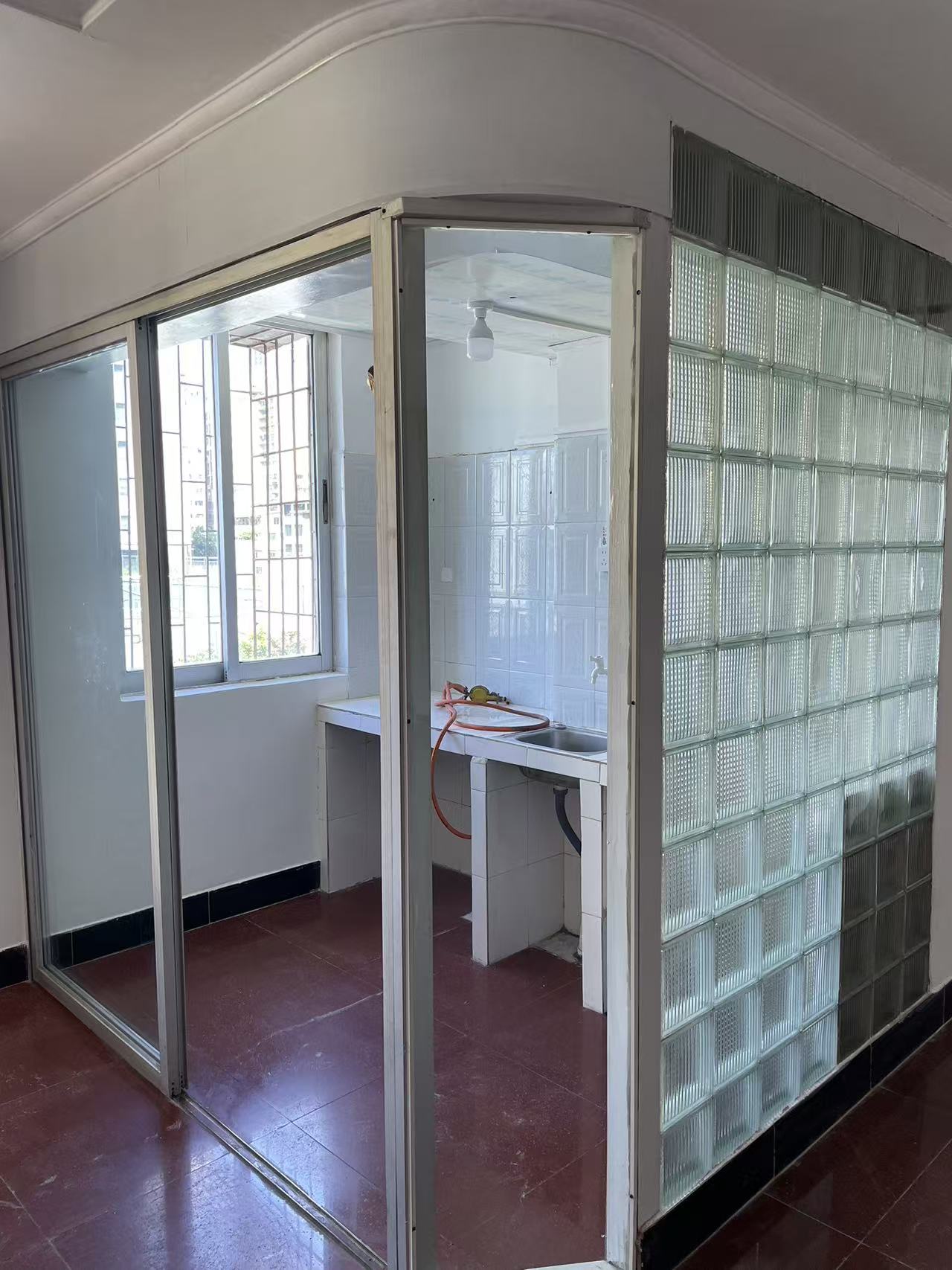 椰岛公司宿舍(龙华路79号) 2室1厅1卫 1800.0元/月 椰岛公司宿舍(龙华路79号) 2室1厅1卫 1800.0元/月室内图