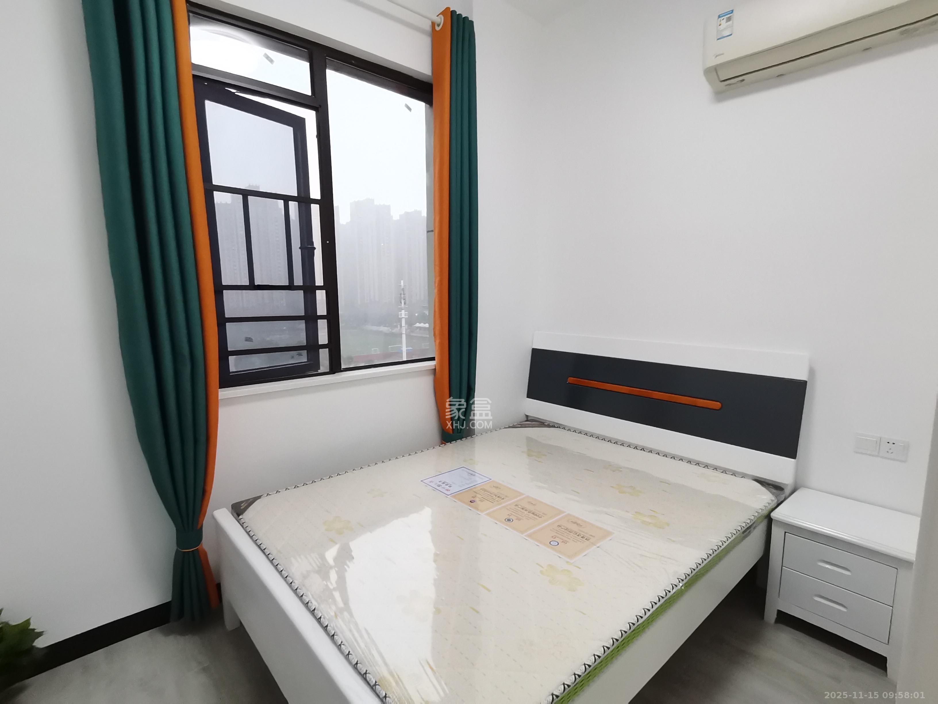 国泰九龙湾  2室2厅1卫    1700.0元/月室内图