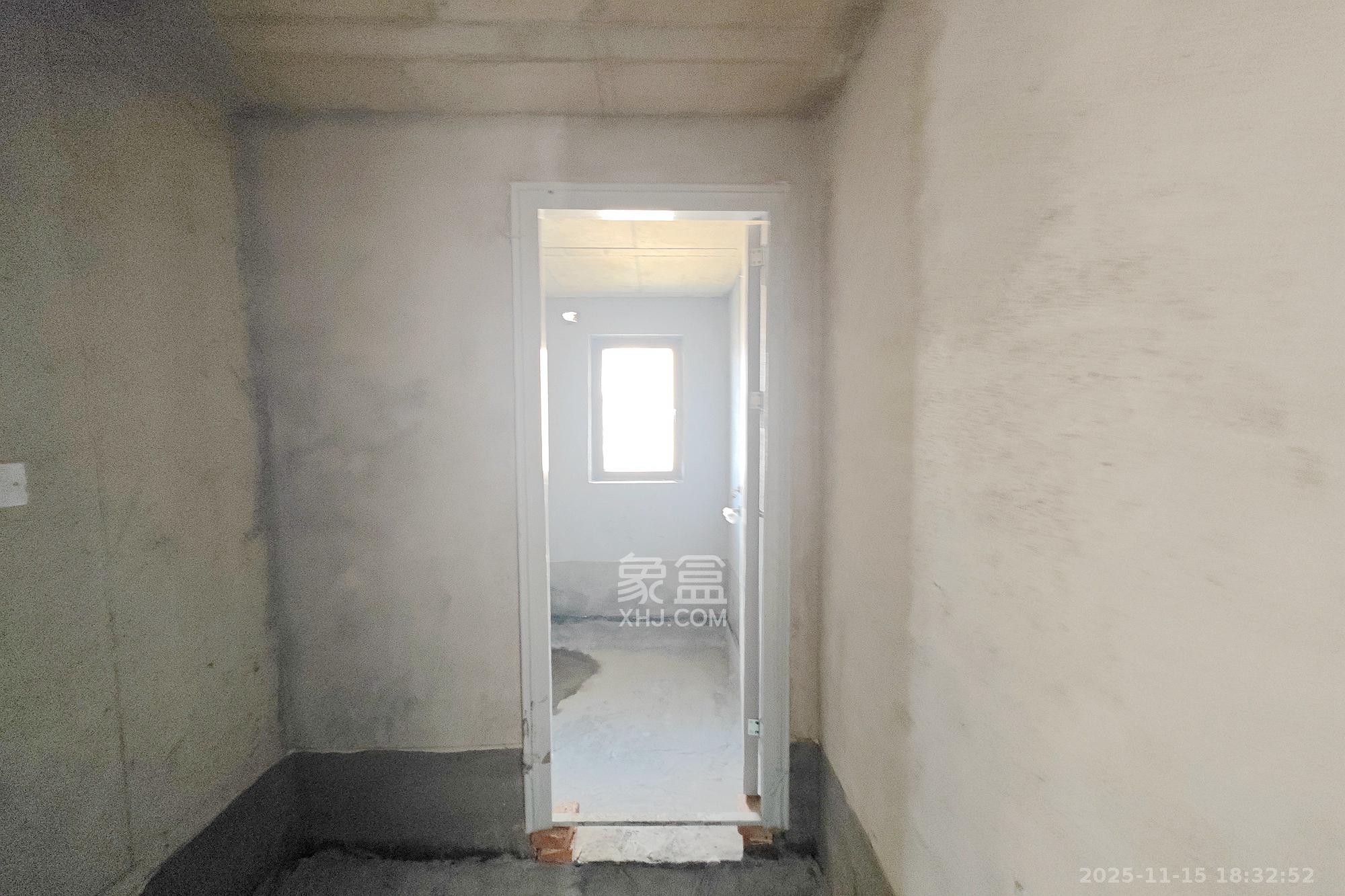 大都汇天悦（保利大都汇三期）  4室2厅2卫    195.0万其他