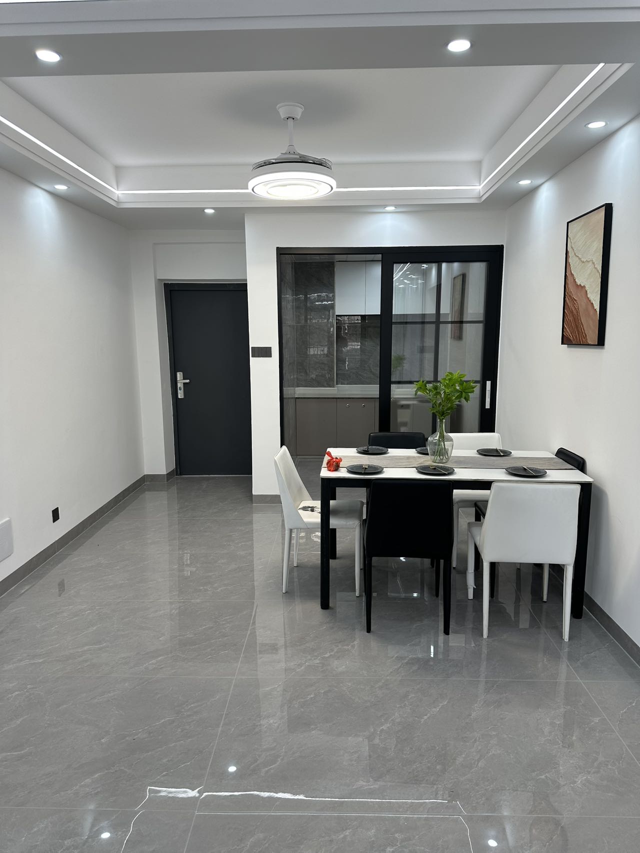 红城湖延长线(别名:滨江华庭) 3室1厅1卫 125.0万 红城湖延长线(别名:滨江华庭) 3室1厅1卫 125.0万室内图