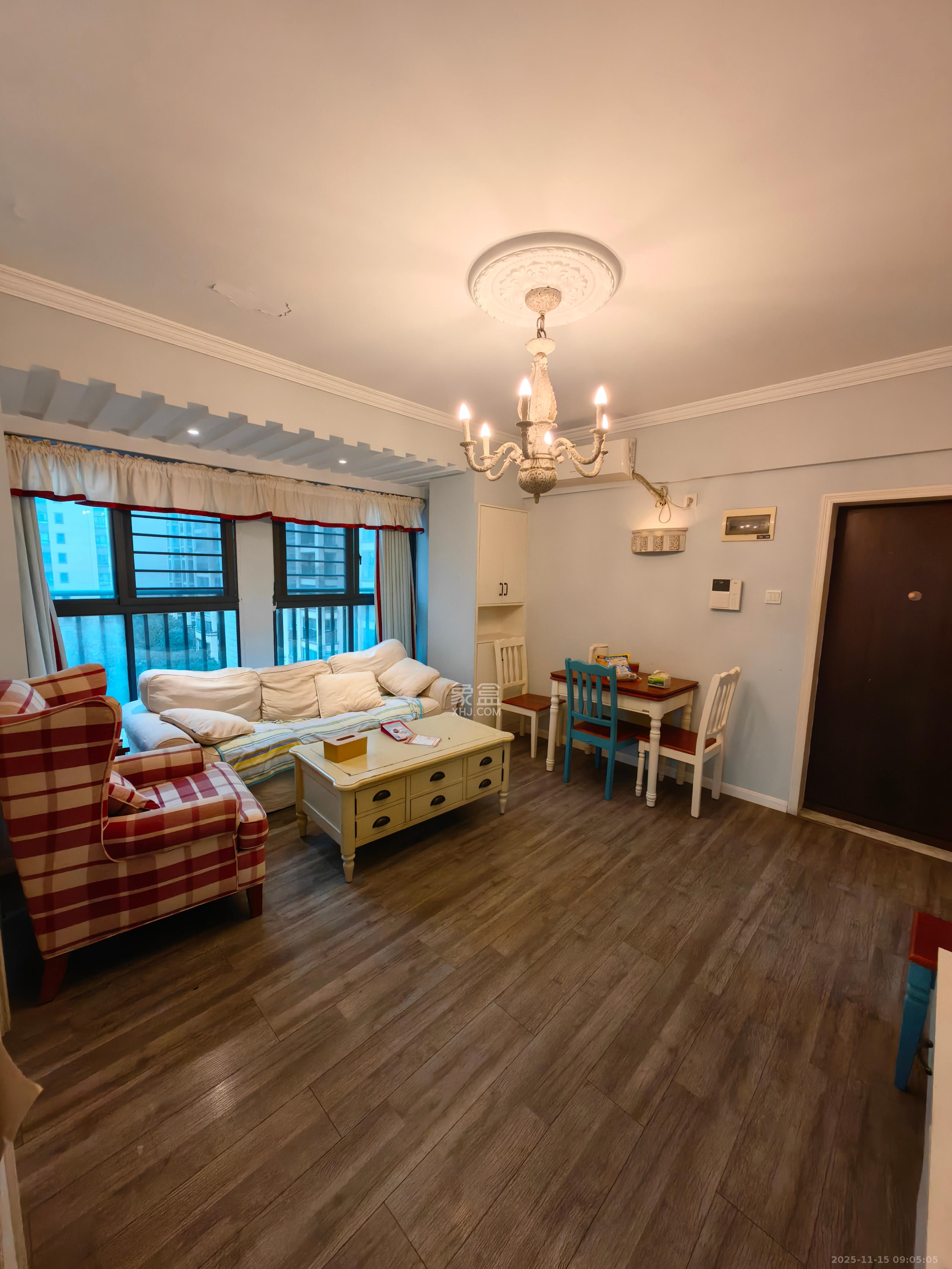 中建芙蓉工社  2室1厅1卫    1950.0元/月室内图