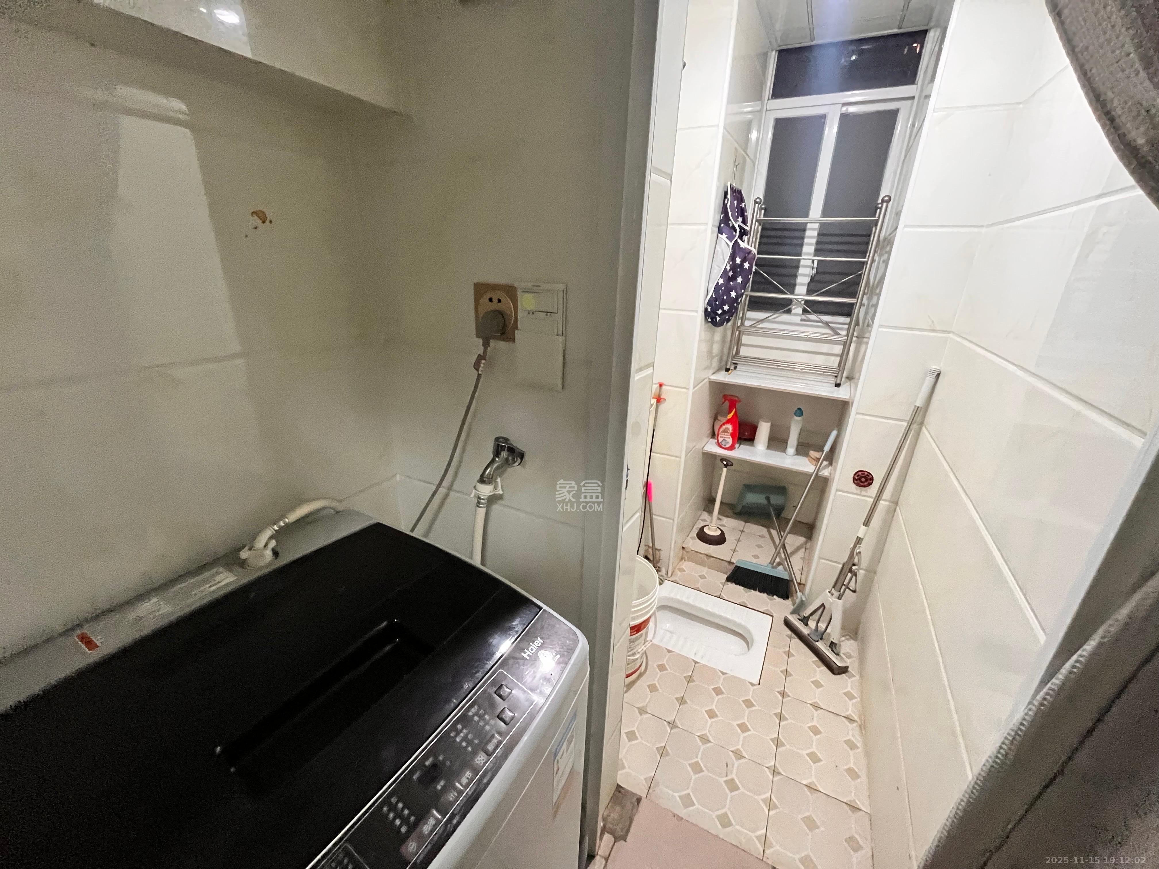 砂子塘社区  1室1厅1卫    1400.0元/月室内图