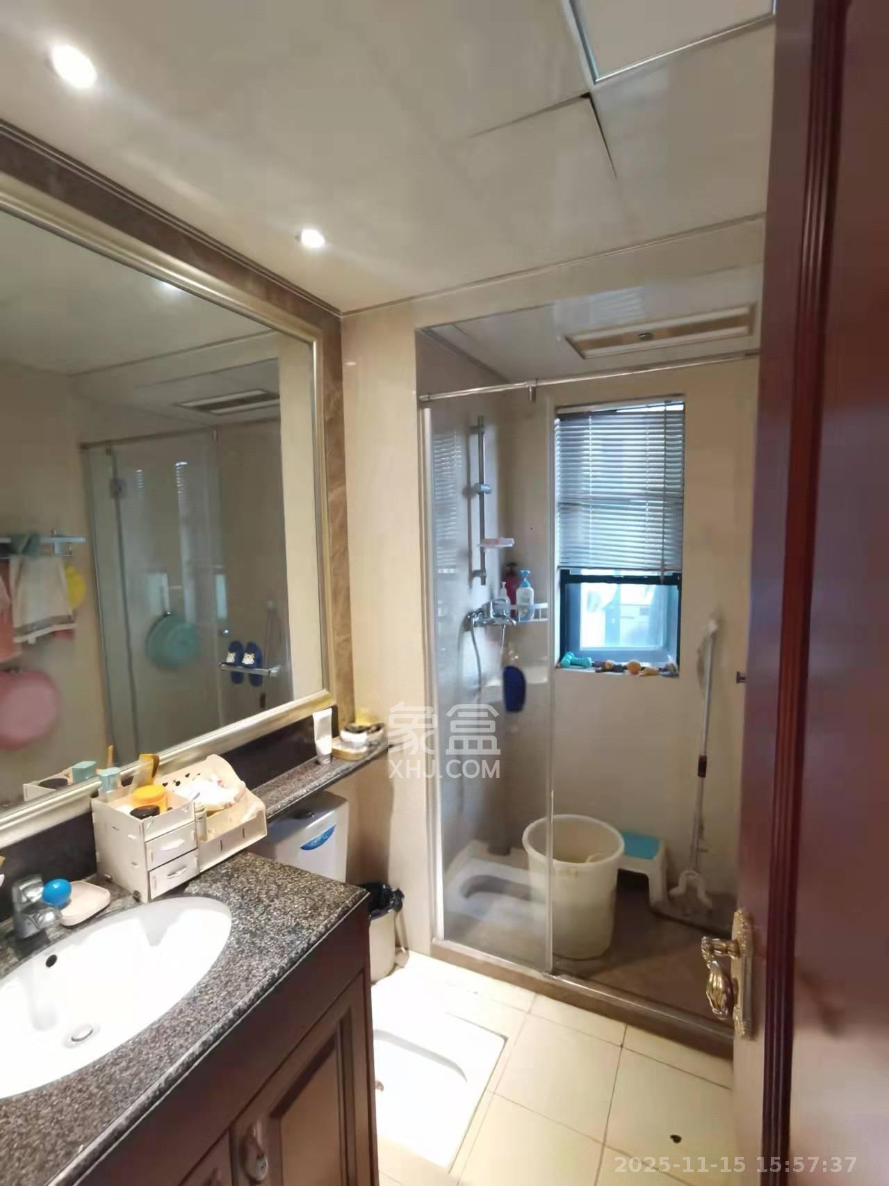 恒大城  4室2厅2卫    3000.0元/月室内图