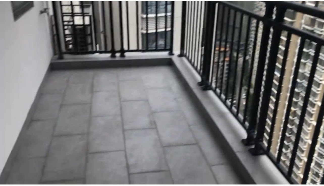 金龙城市广场一期  3室2厅2卫    3800.0元/月室内图