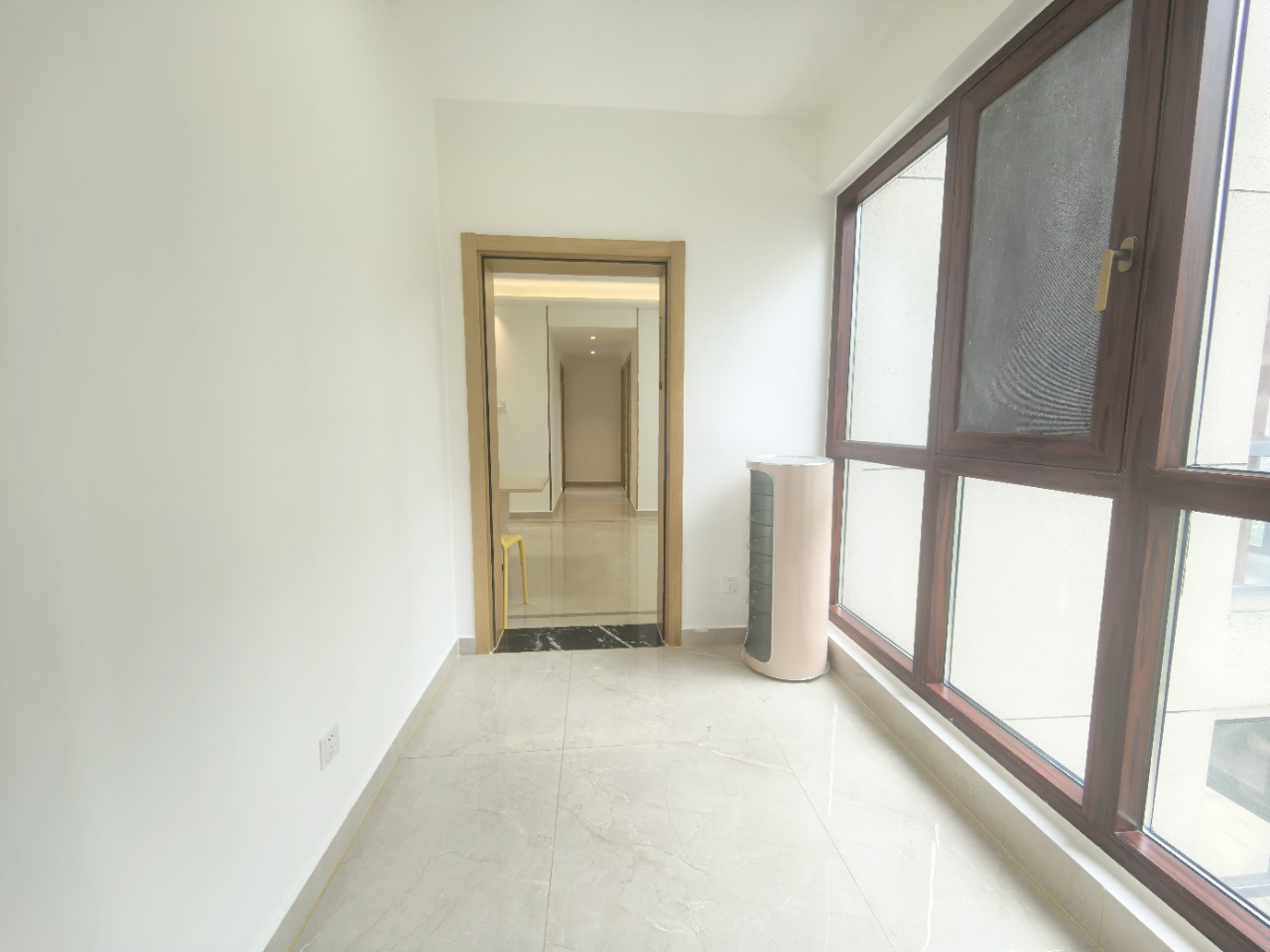 伊泰天骄三期  2室2厅1卫    2000.0元/月室内图