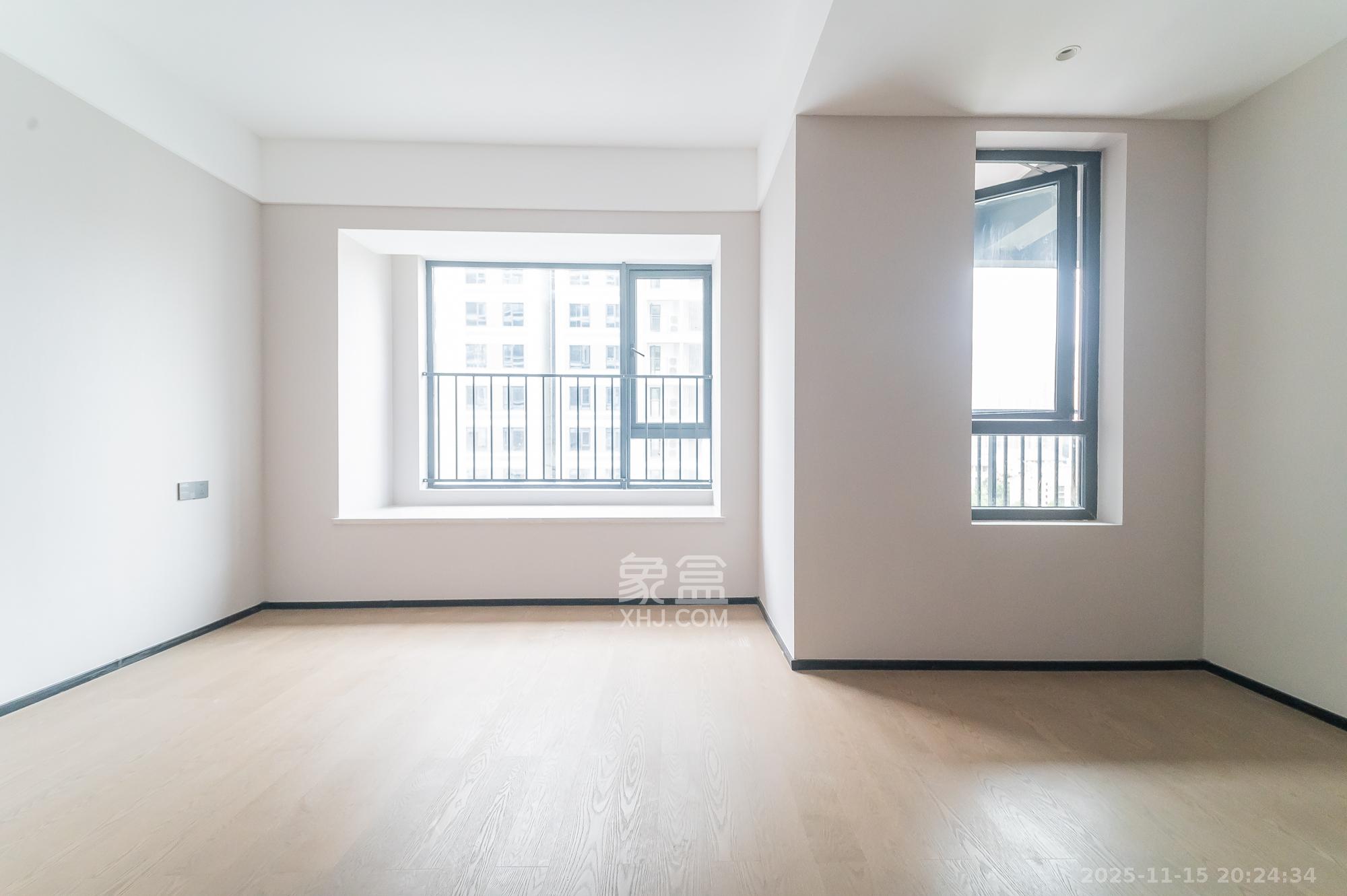 万科松湖天地 4室2厅3卫 265.0万 万科松湖天地 4室2厅3卫 265.0万卧室