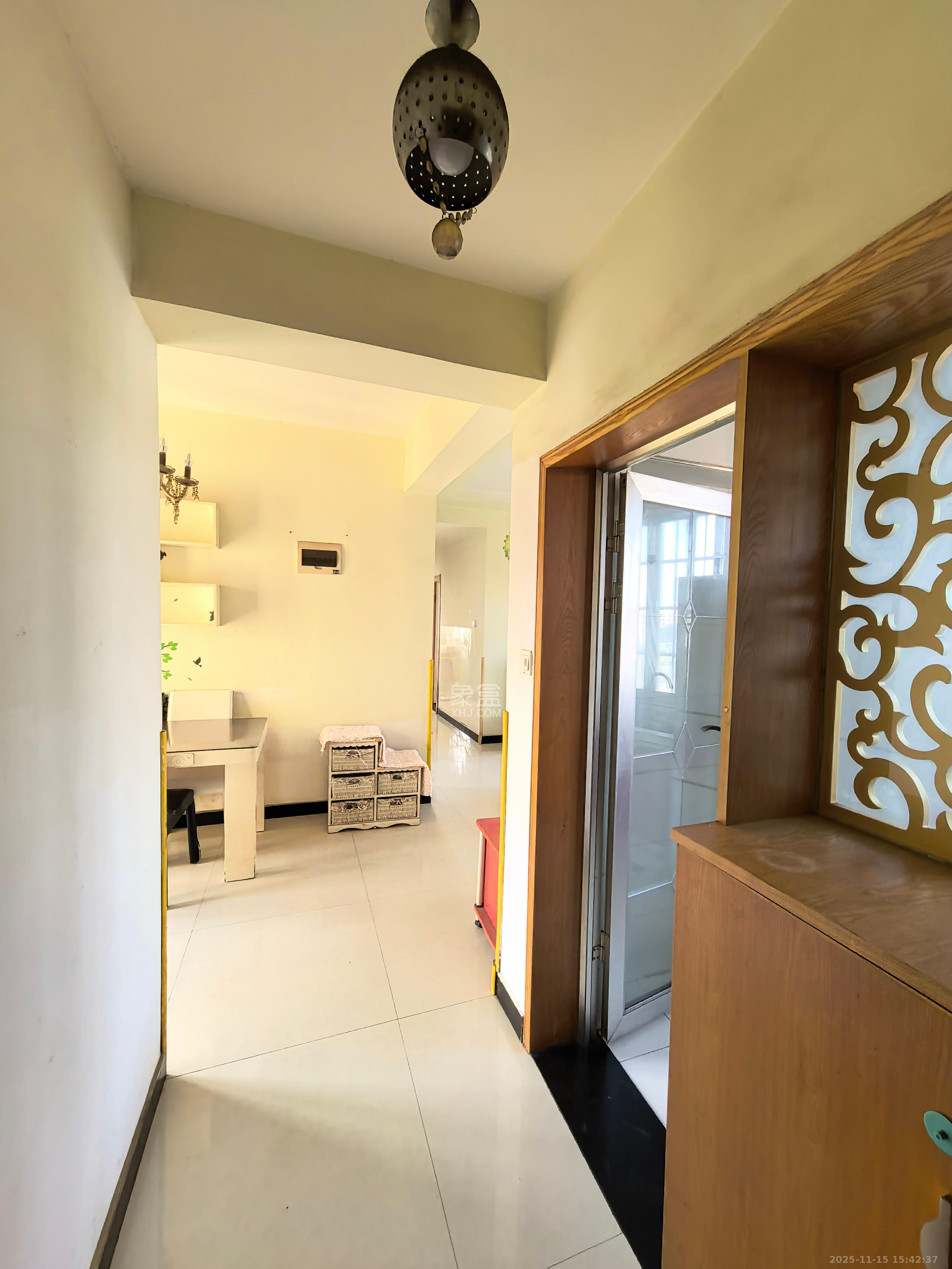 中房F联邦  3室2厅1卫    2300.0元/月室内图