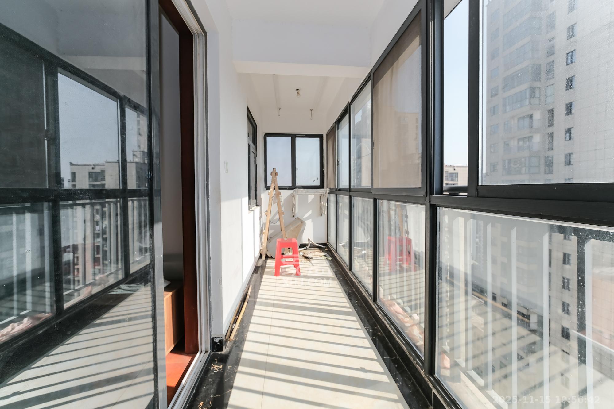 和悦城(蟠龙景苑)  3室2厅1卫    65.8万阳台