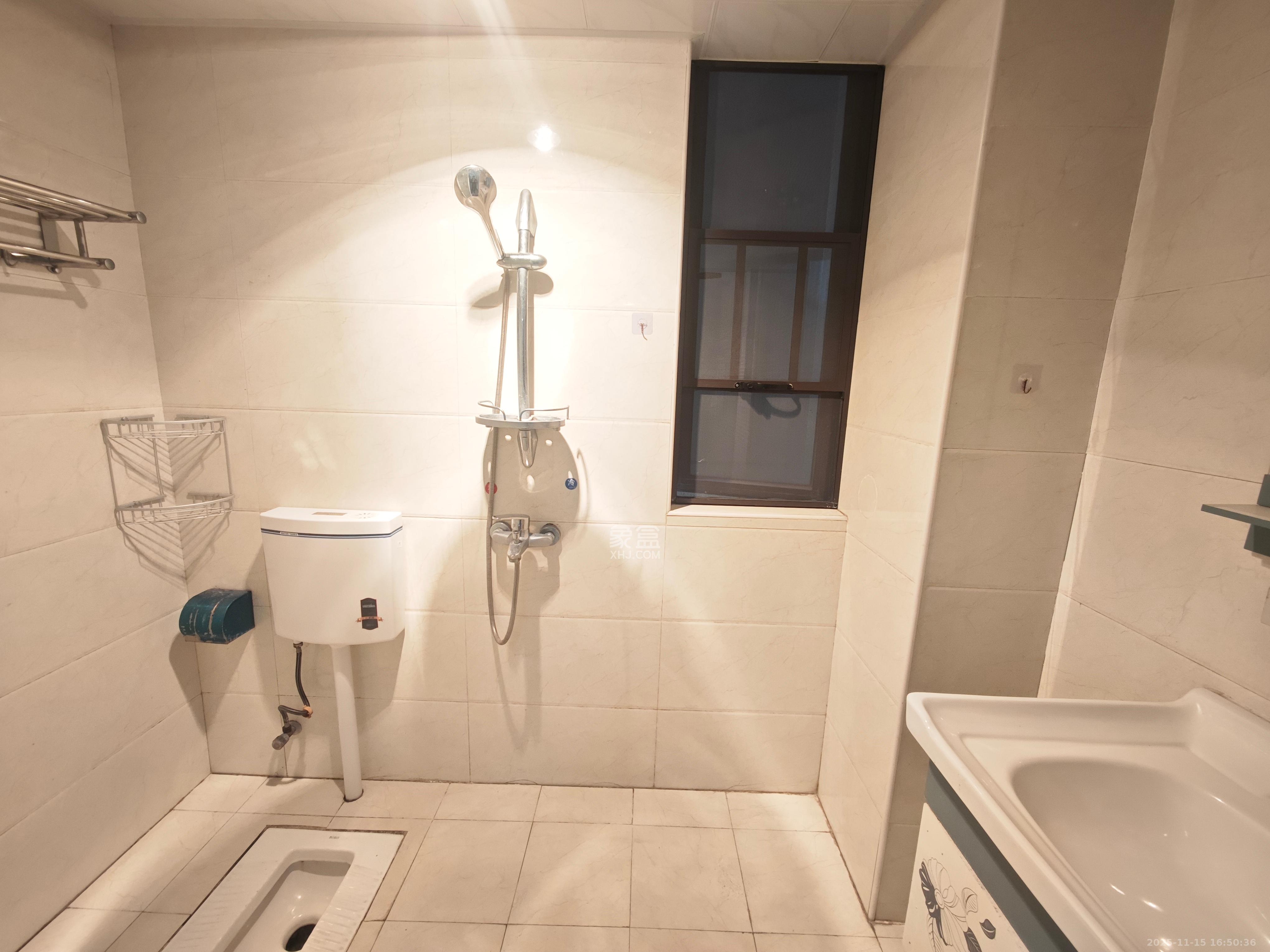 中国铁建梅溪青秀二期  4室2厅2卫    2800.0元/月室内图