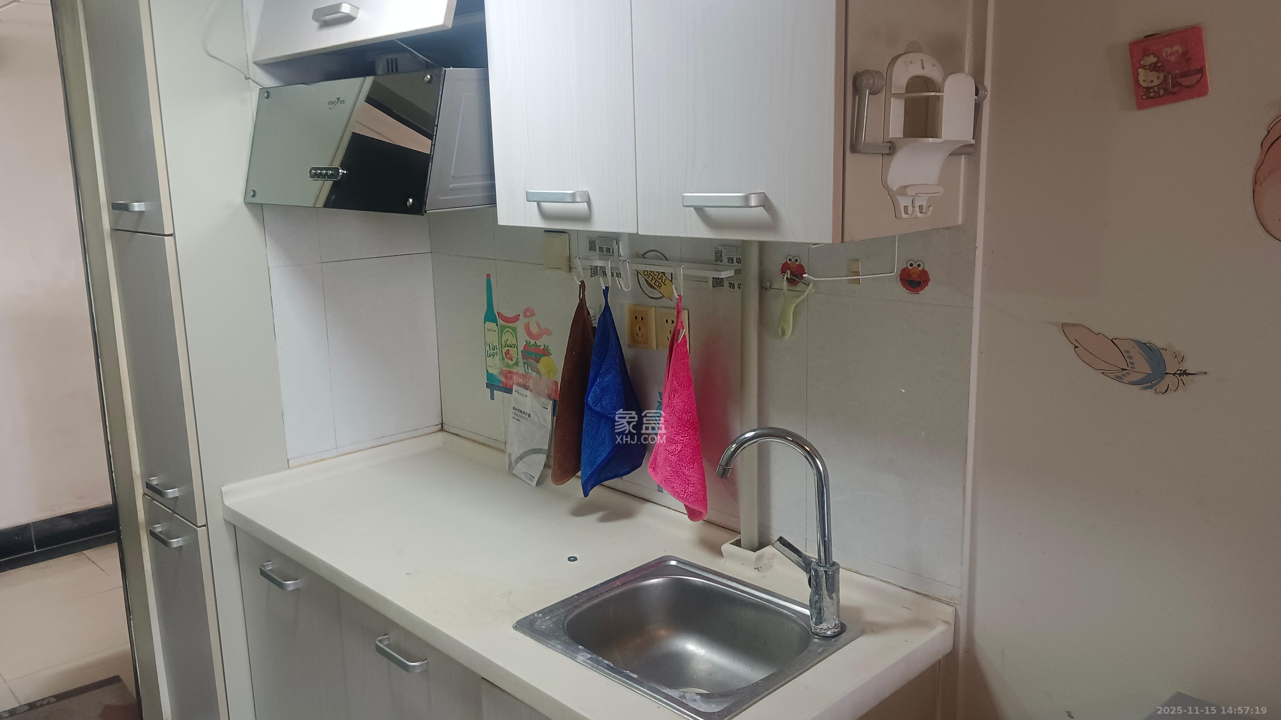 2076至高点  1室1厅1卫    1300.0元/月室内图