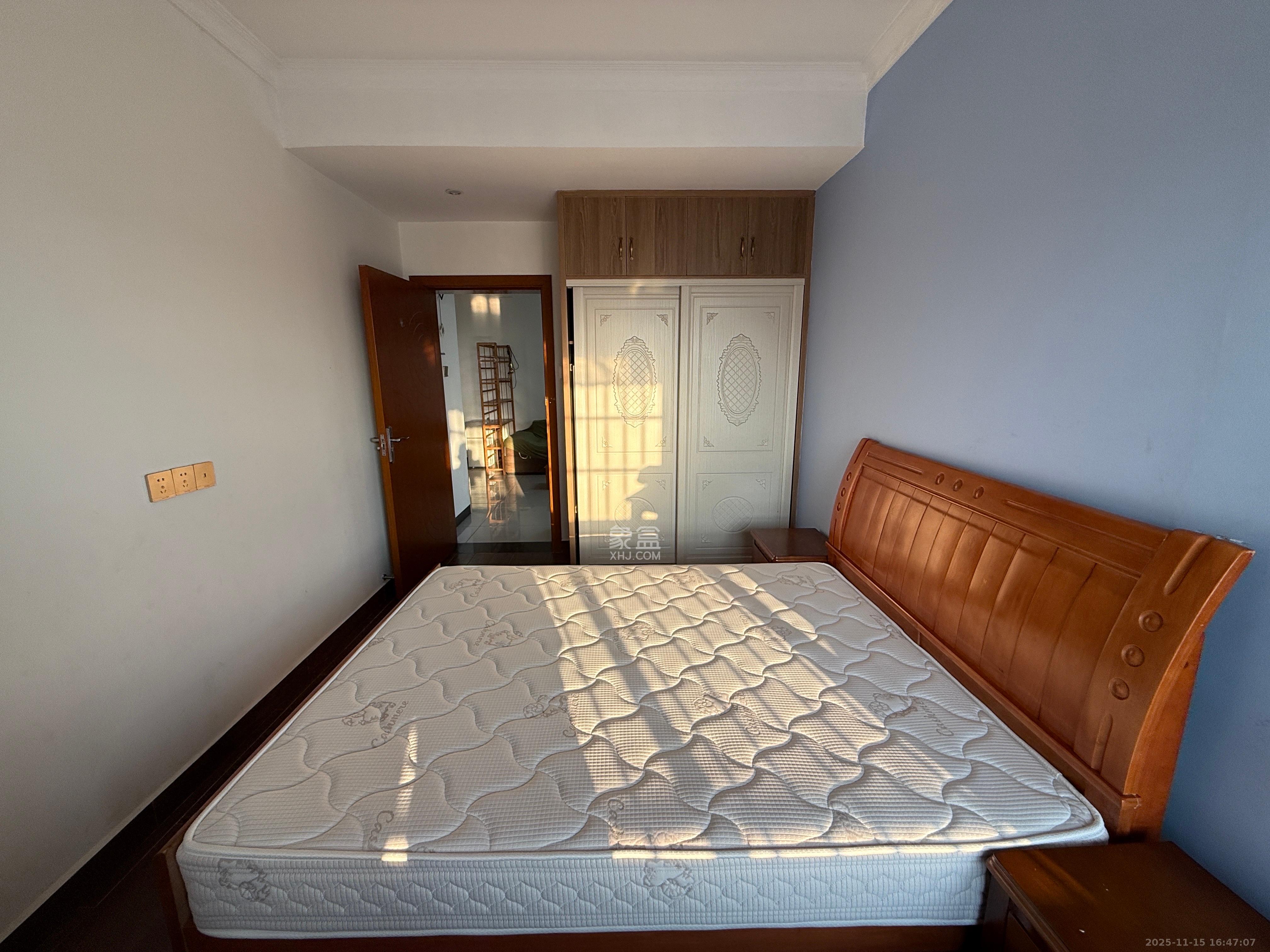 岳鞍阁小区 2室2厅1卫 1800.0元/月 岳鞍阁小区 2室2厅1卫 1800.0元/月室内图