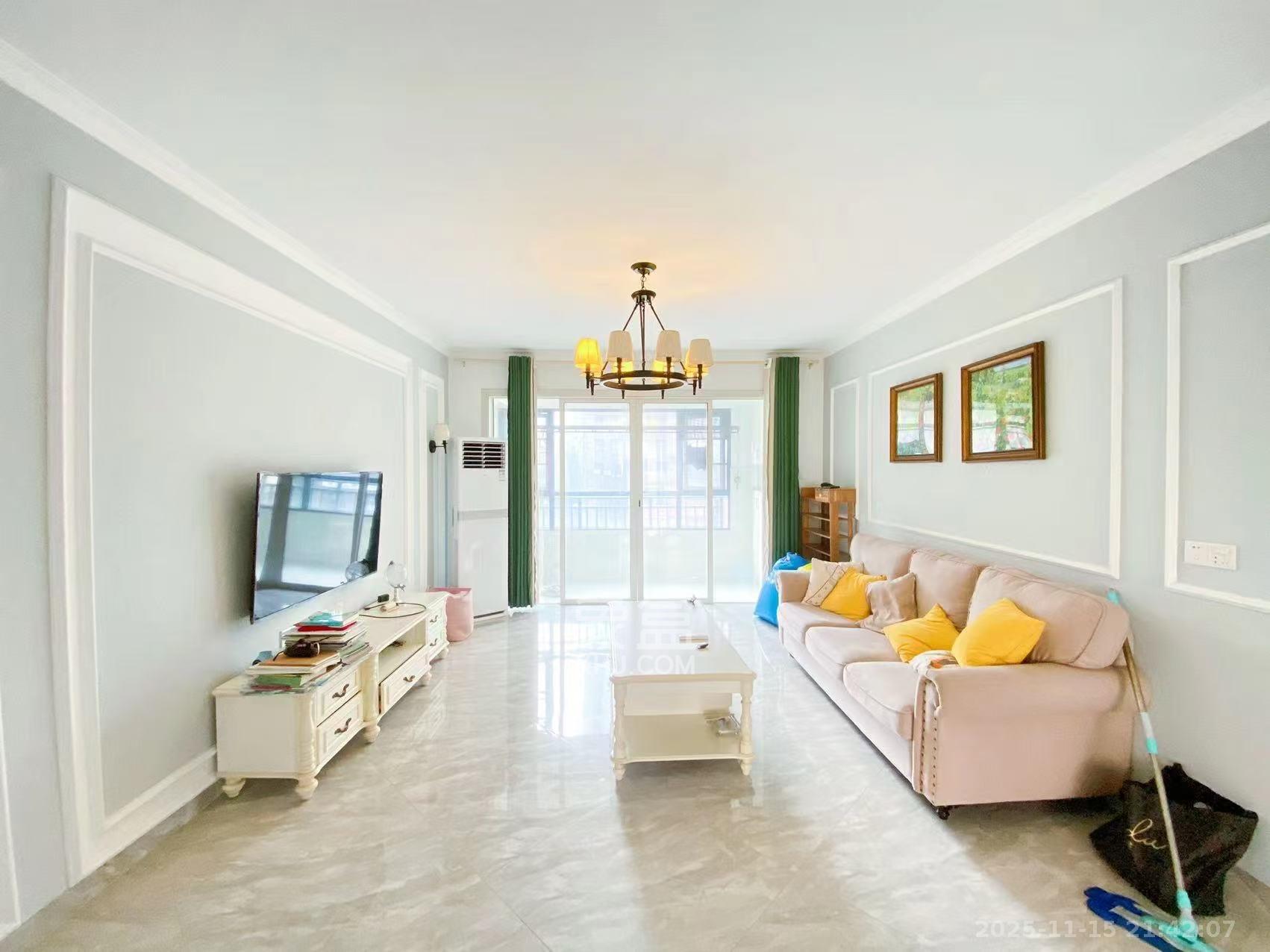 中海梅溪湖壹号  4室2厅2卫    3000.0元/月