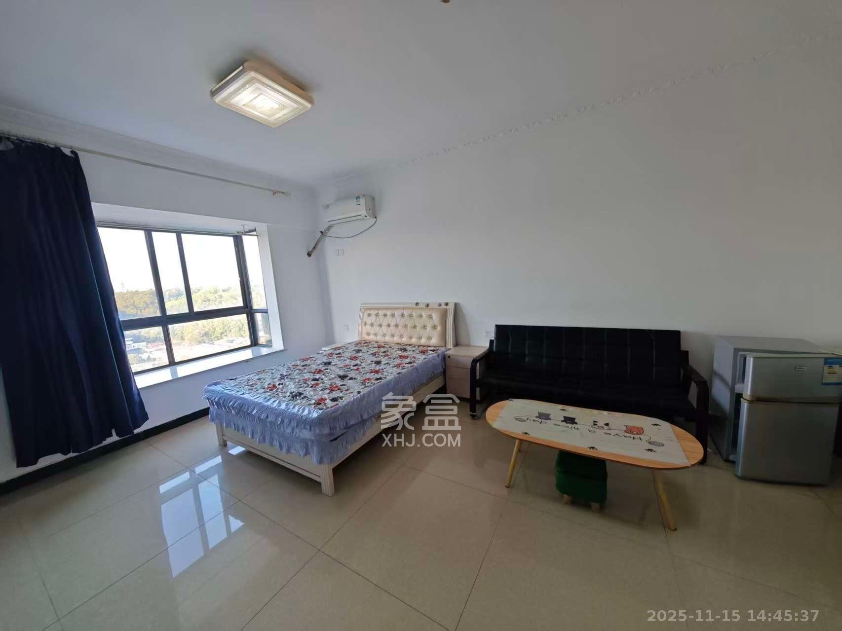 世纪桃花苑  1室1厅1卫    1300.0元/月