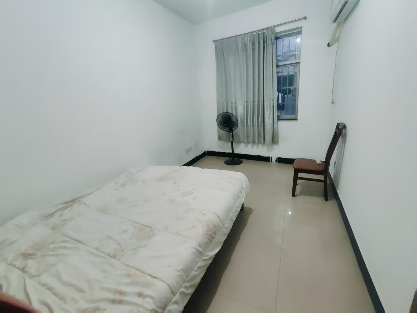 环保路社区 3室2厅1卫 1500.0元/月 环保路社区 3室2厅1卫 1500.0元/月室内图