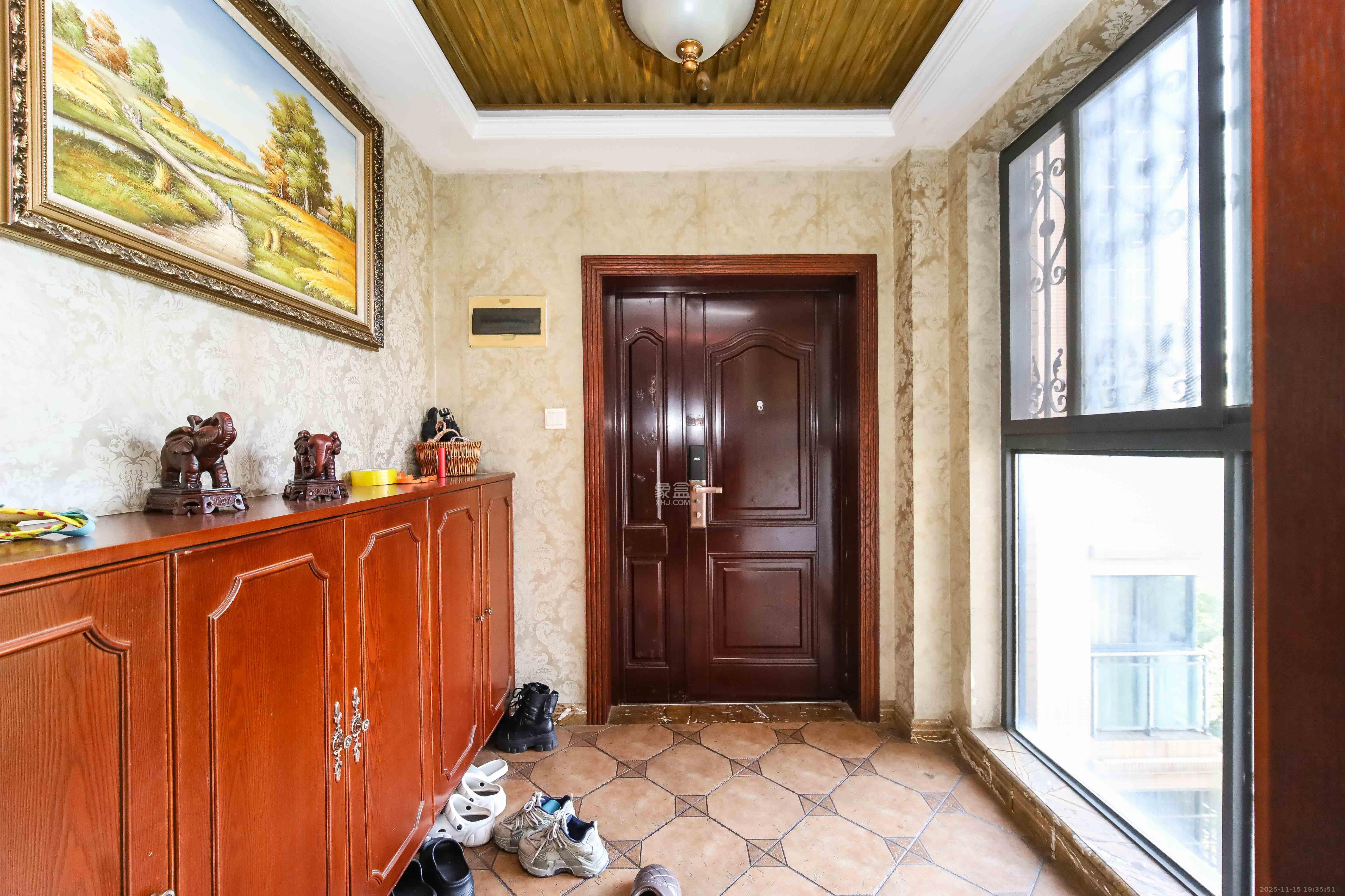 江河双水湾  4室2厅2卫    115.0万其他