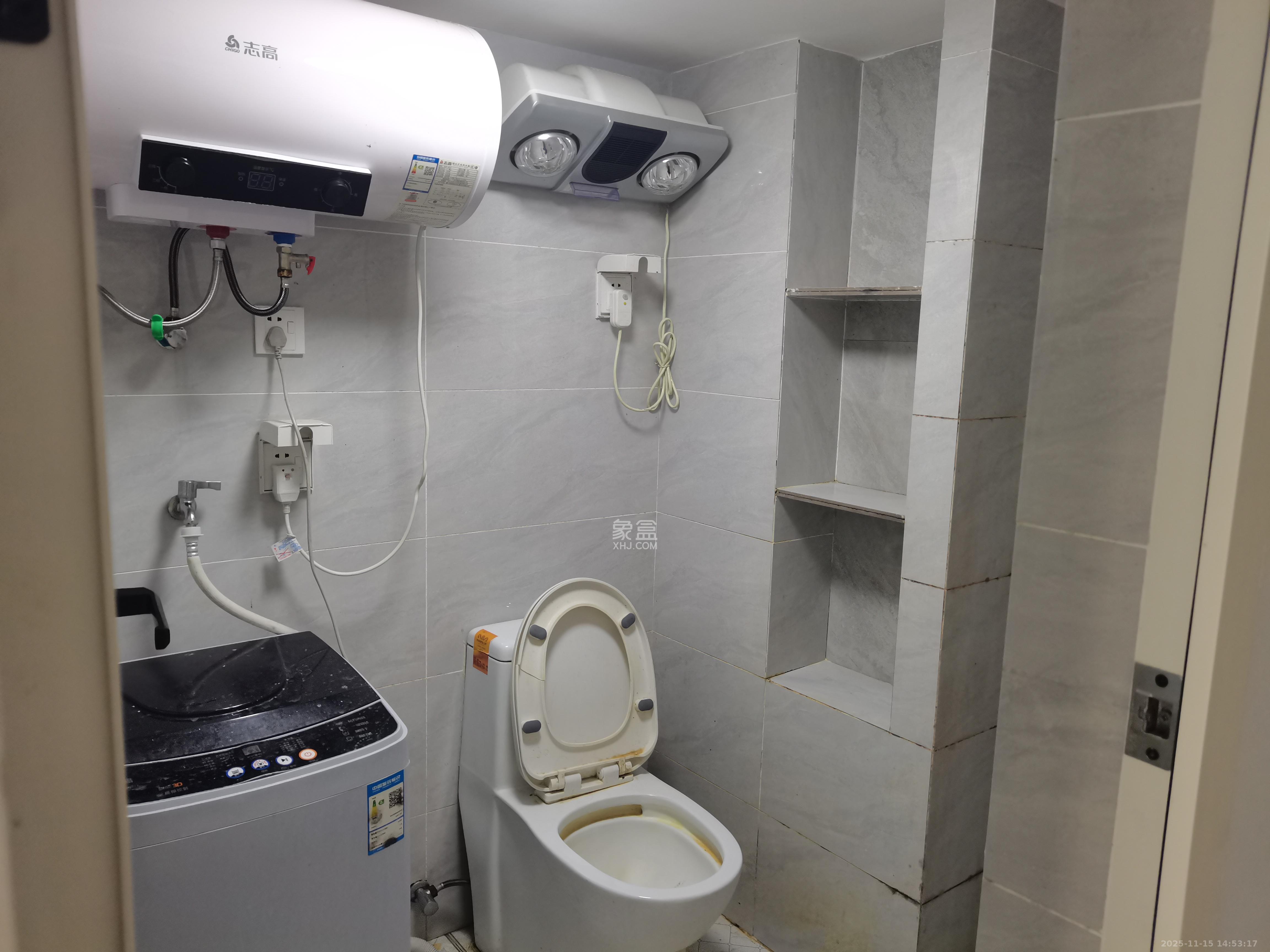 天麓轻奢国际  2室1厅1卫    1700.0元/月室内图