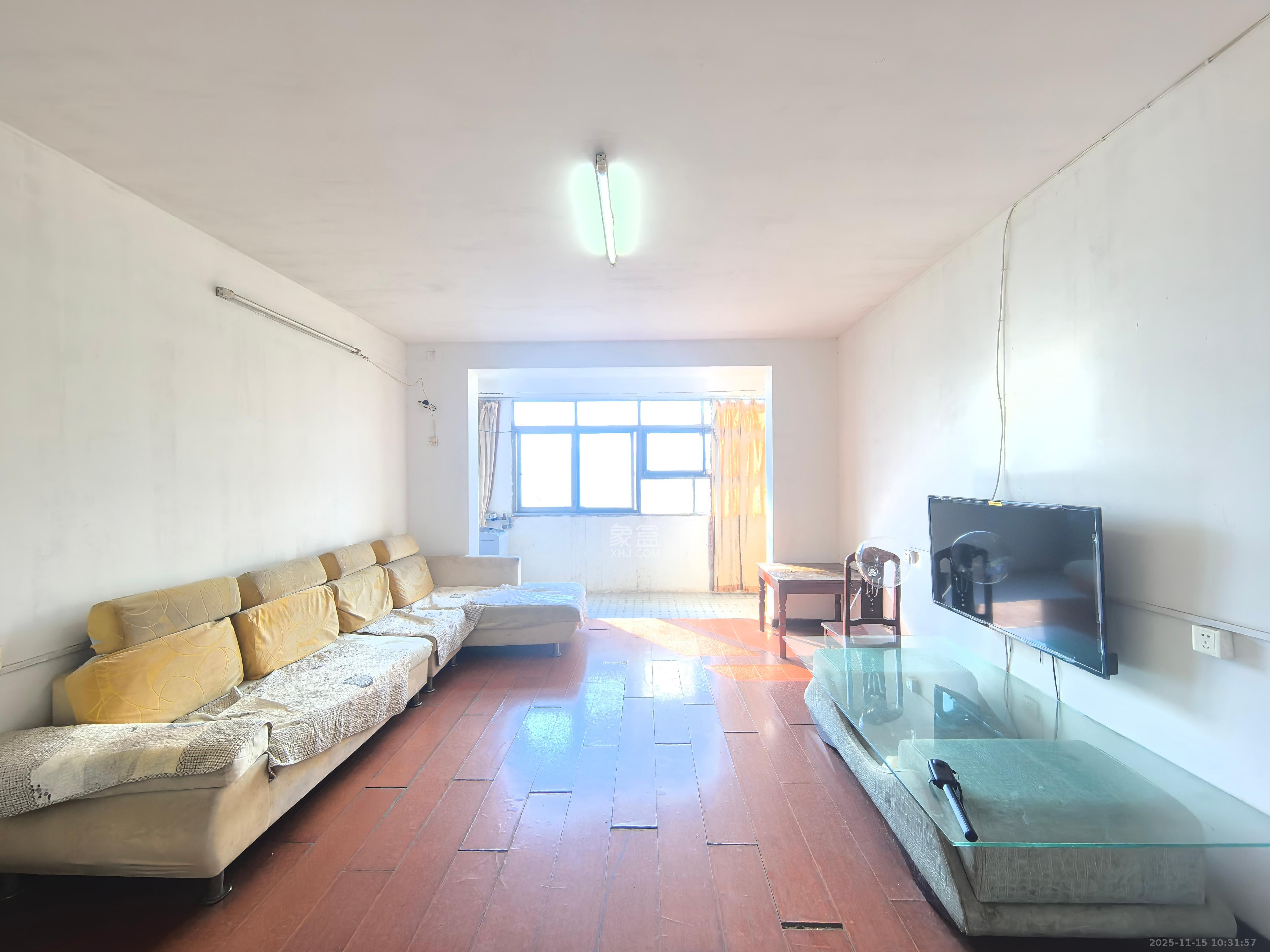 省中医药研究院宿舍（国华制药厂北院）  4室2厅2卫    2800.0元/月