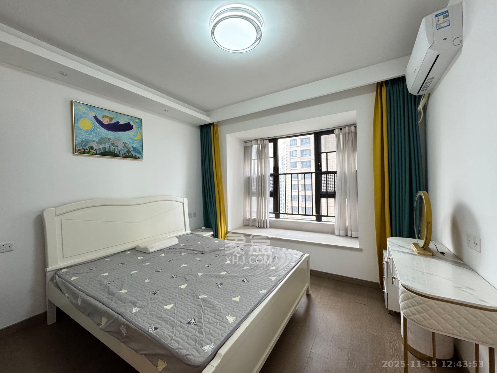 龙湖铂金中心（龙湖春江郦城）  3室2厅2卫    4300.0元/月室内图