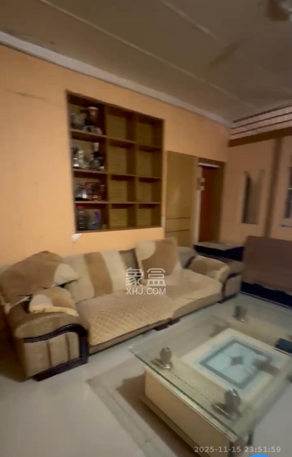 东方银座（东方摩卡）  1室1厅1卫    1000.0元/月