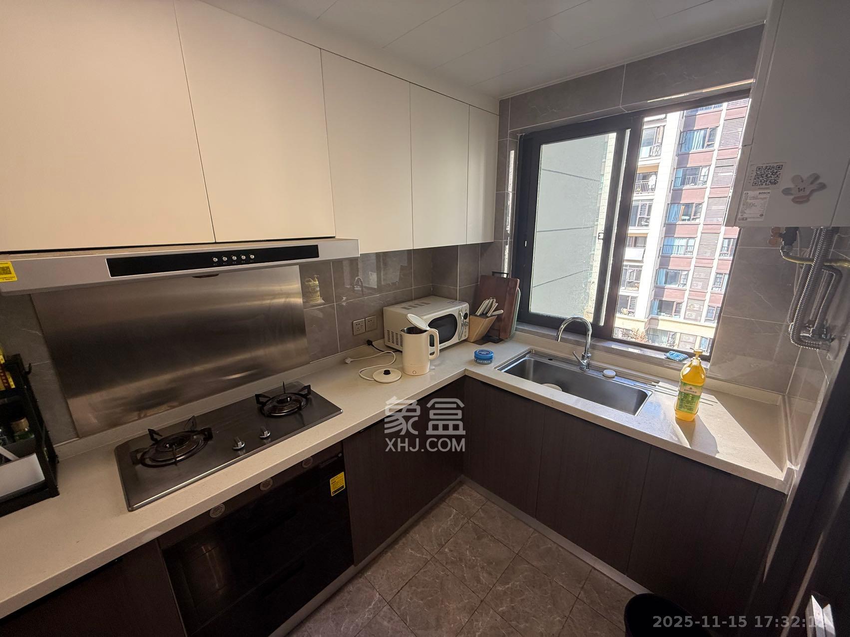 中梁云麓传奇  3室2厅2卫    3000.0元/月室内图