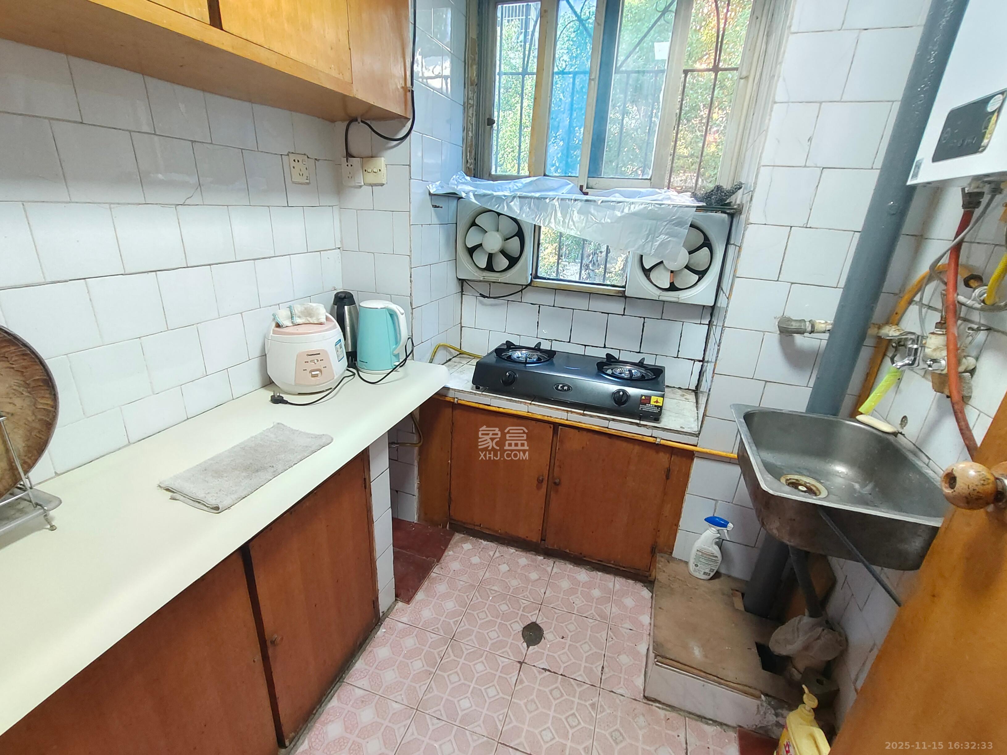 振业小区  2室1厅1卫    1400.0元/月室内图