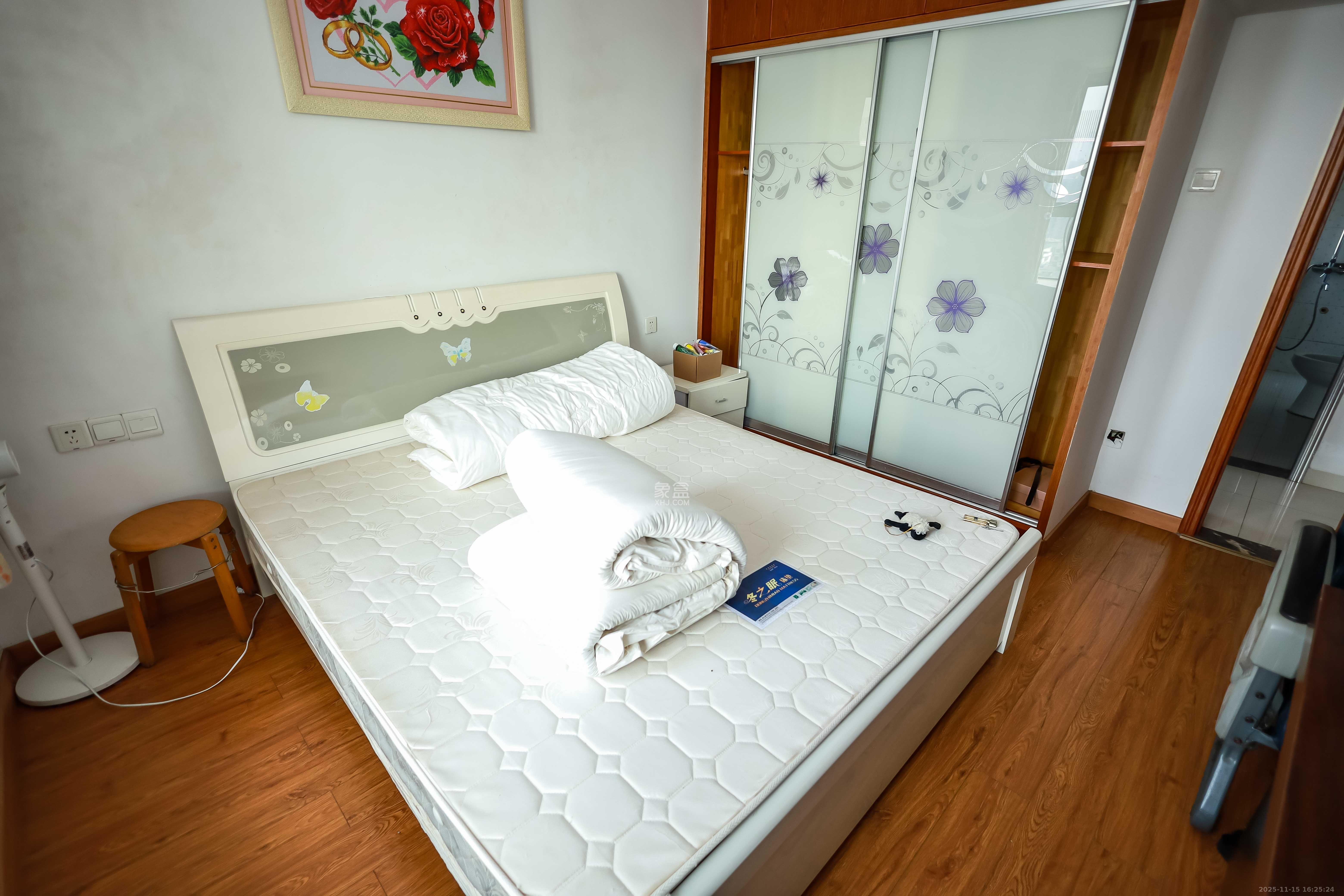 莱茵城  1室2厅1卫    1700.0元/月室内图