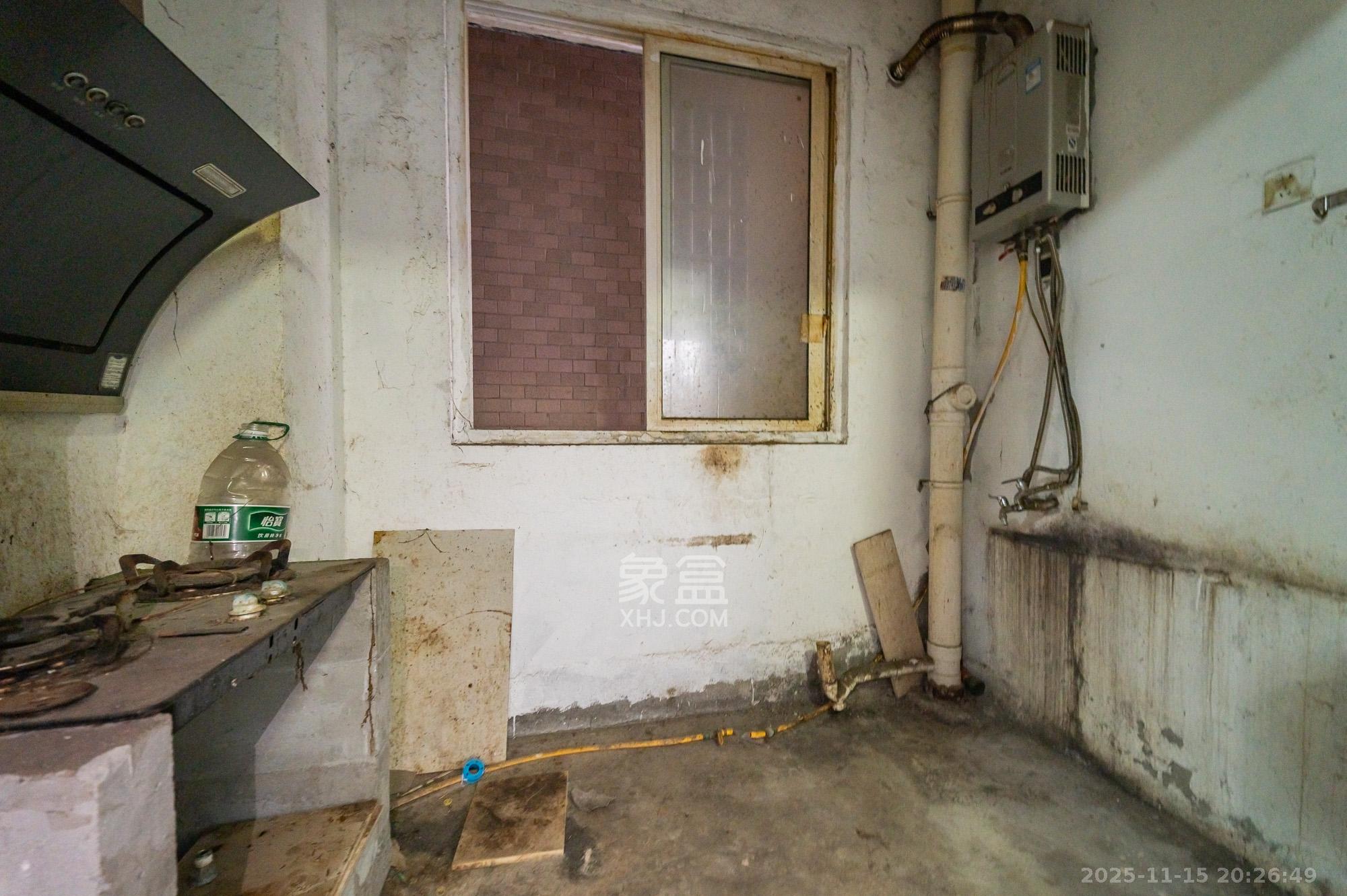 泊林晶城 3室2厅1卫 48.8万 泊林晶城 3室2厅1卫 48.8万其他