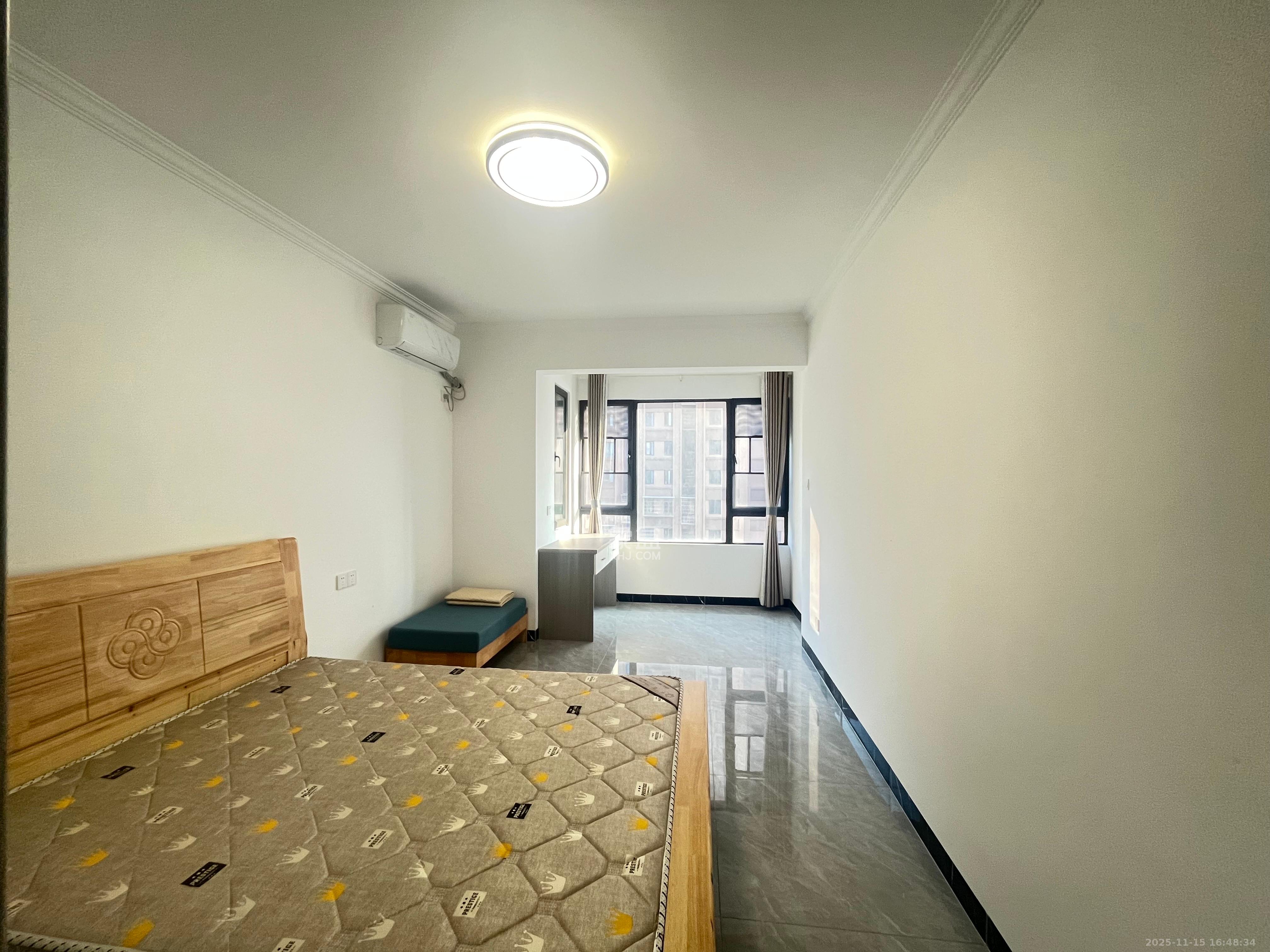 东宜新园  4室2厅2卫    2900.0元/月室内图