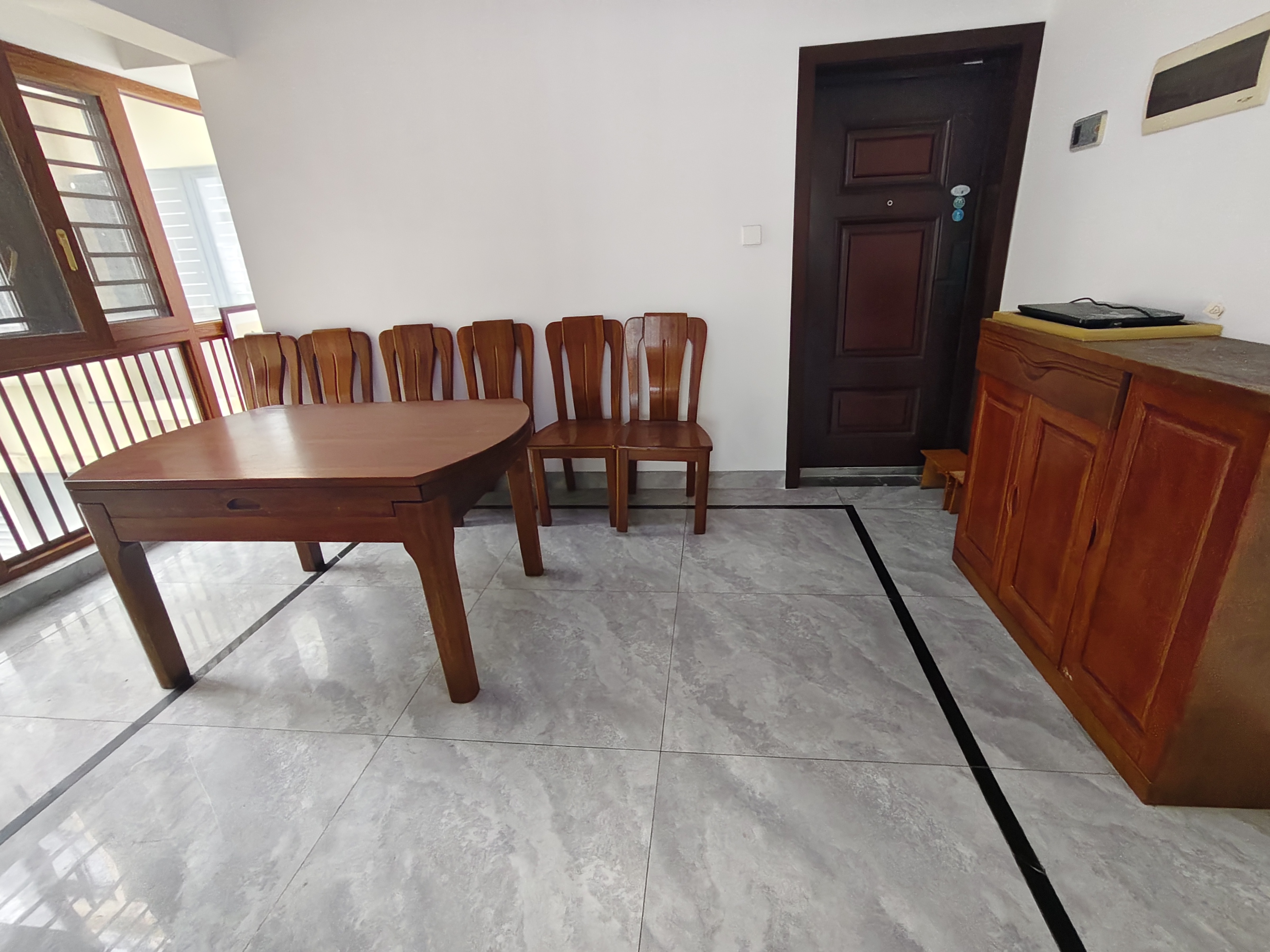 消防总队琼山住宅小区  3室2厅3卫    3000.0元/月室内图