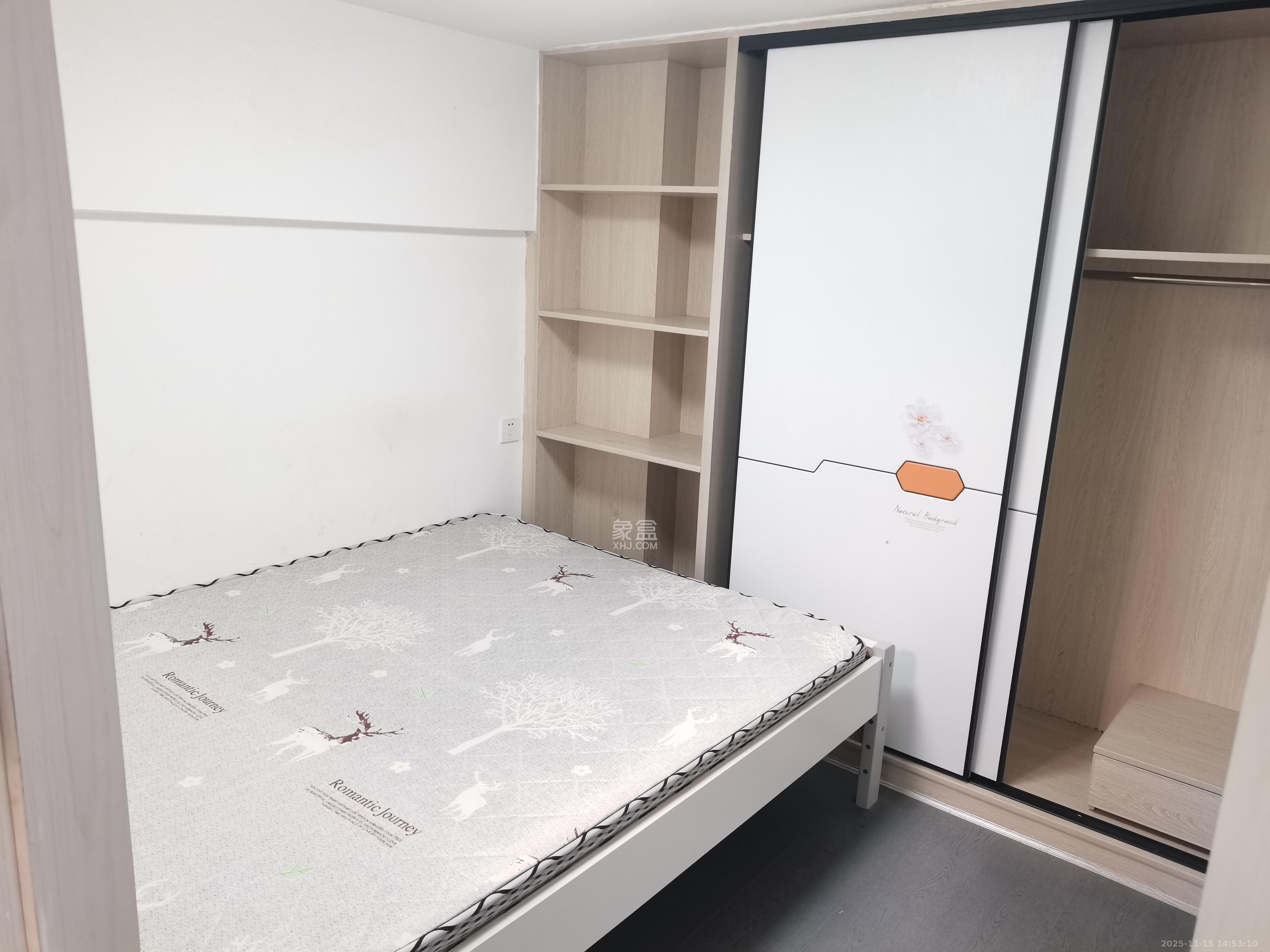 天麓轻奢国际  2室1厅1卫    1700.0元/月室内图