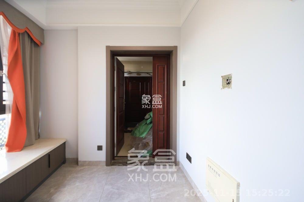 长房半岛蓝湾(观山月) 3室2厅2卫 2600.0元/月 长房半岛蓝湾(观山月) 3室2厅2卫 2600.0元/月室内图