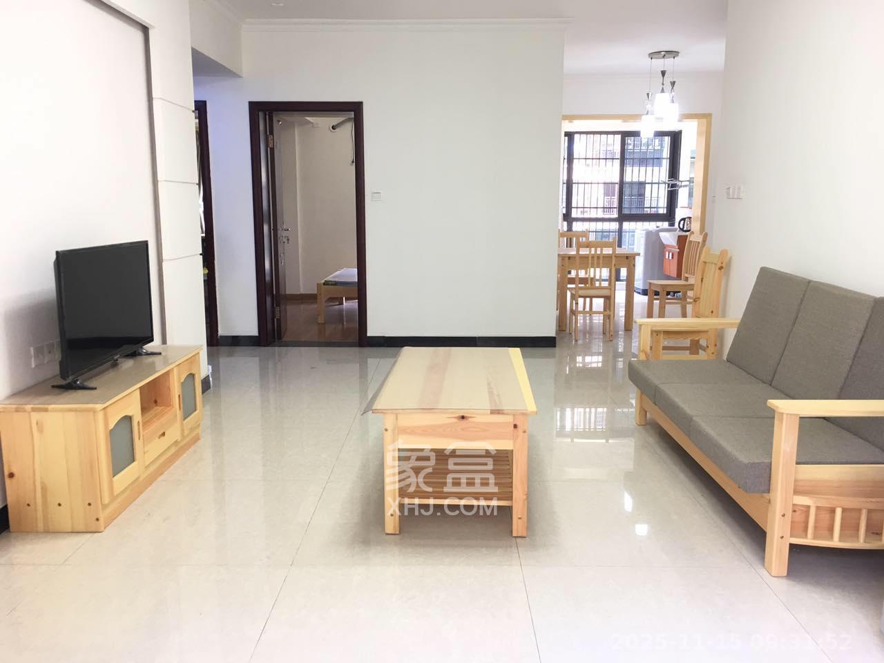 保利麓谷林语D区  3室2厅1卫    2400.0元/月