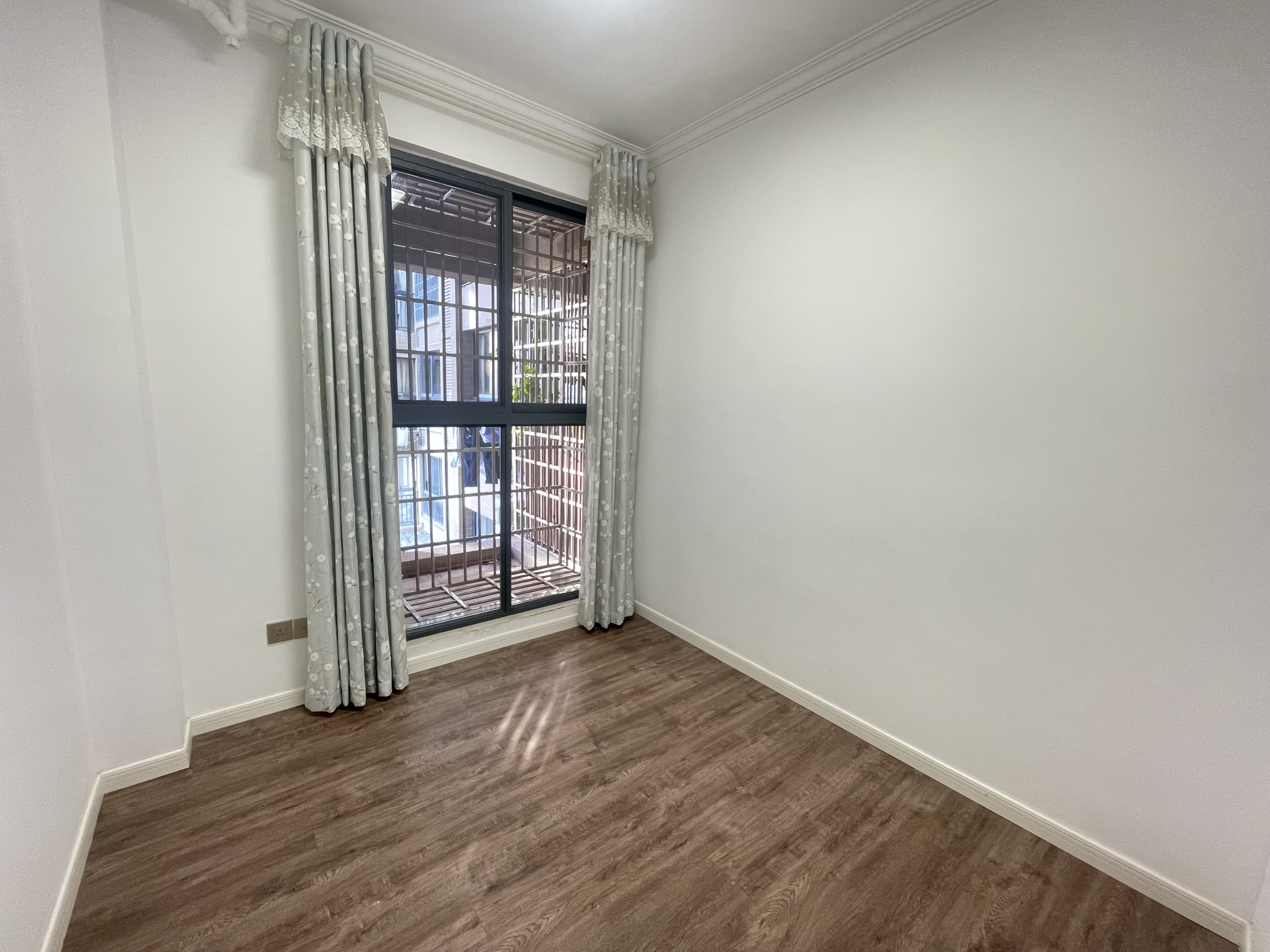 鑫成君泰 3室2厅1卫 59.8万 鑫成君泰 3室2厅1卫 59.8万卧室