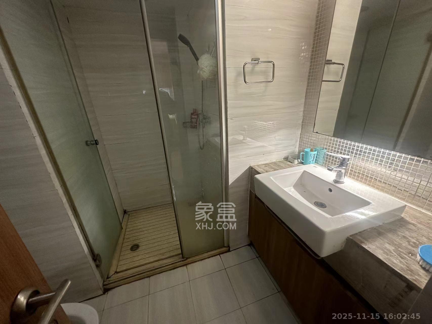 奥林匹克花园贡院三期 1室1厅1卫 1100.0元/月 奥林匹克花园贡院三期 1室1厅1卫 1100.0元/月室内图