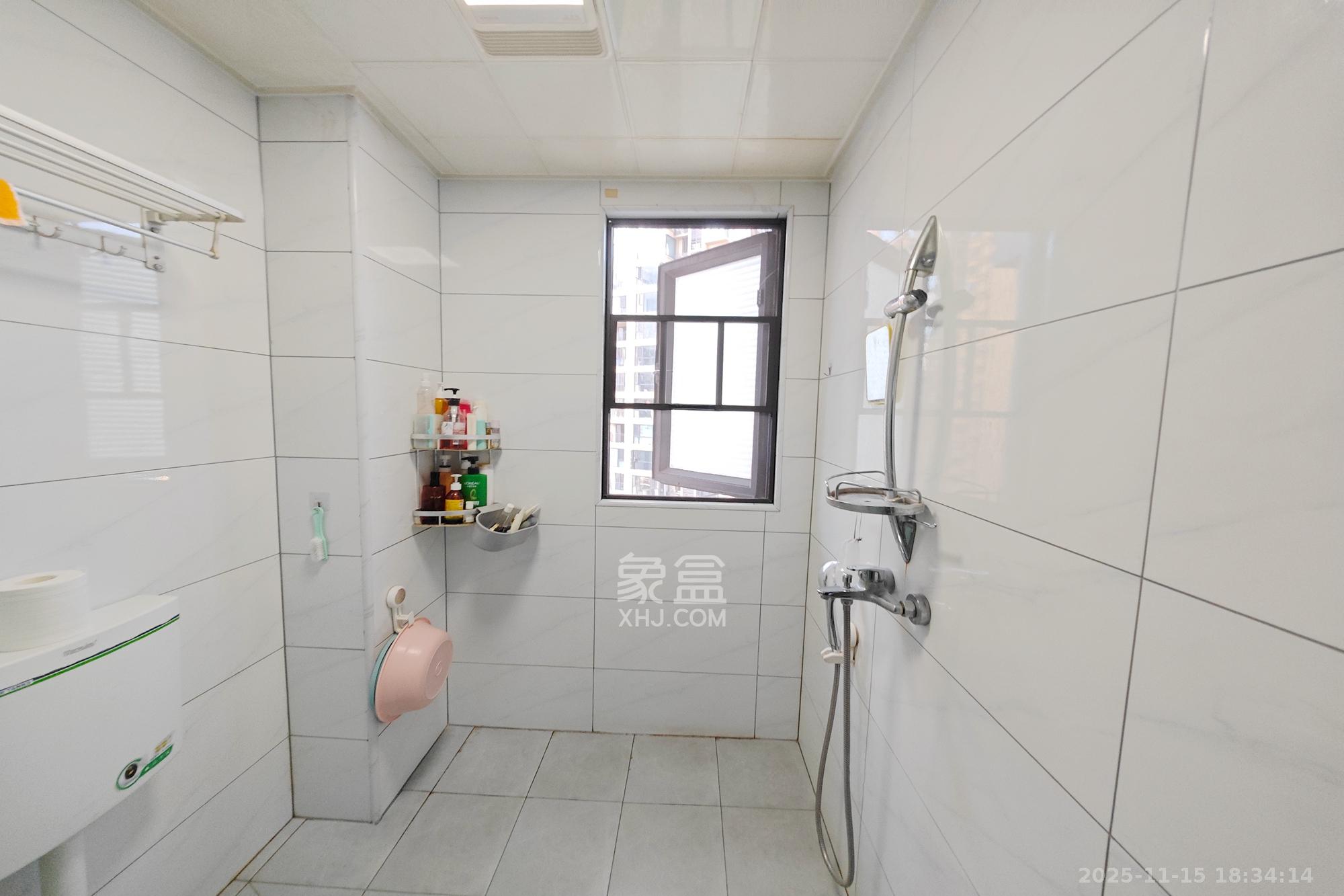 保利大都汇四期 4室2厅2卫 155.0万 保利大都汇四期 4室2厅2卫 155.0万其他