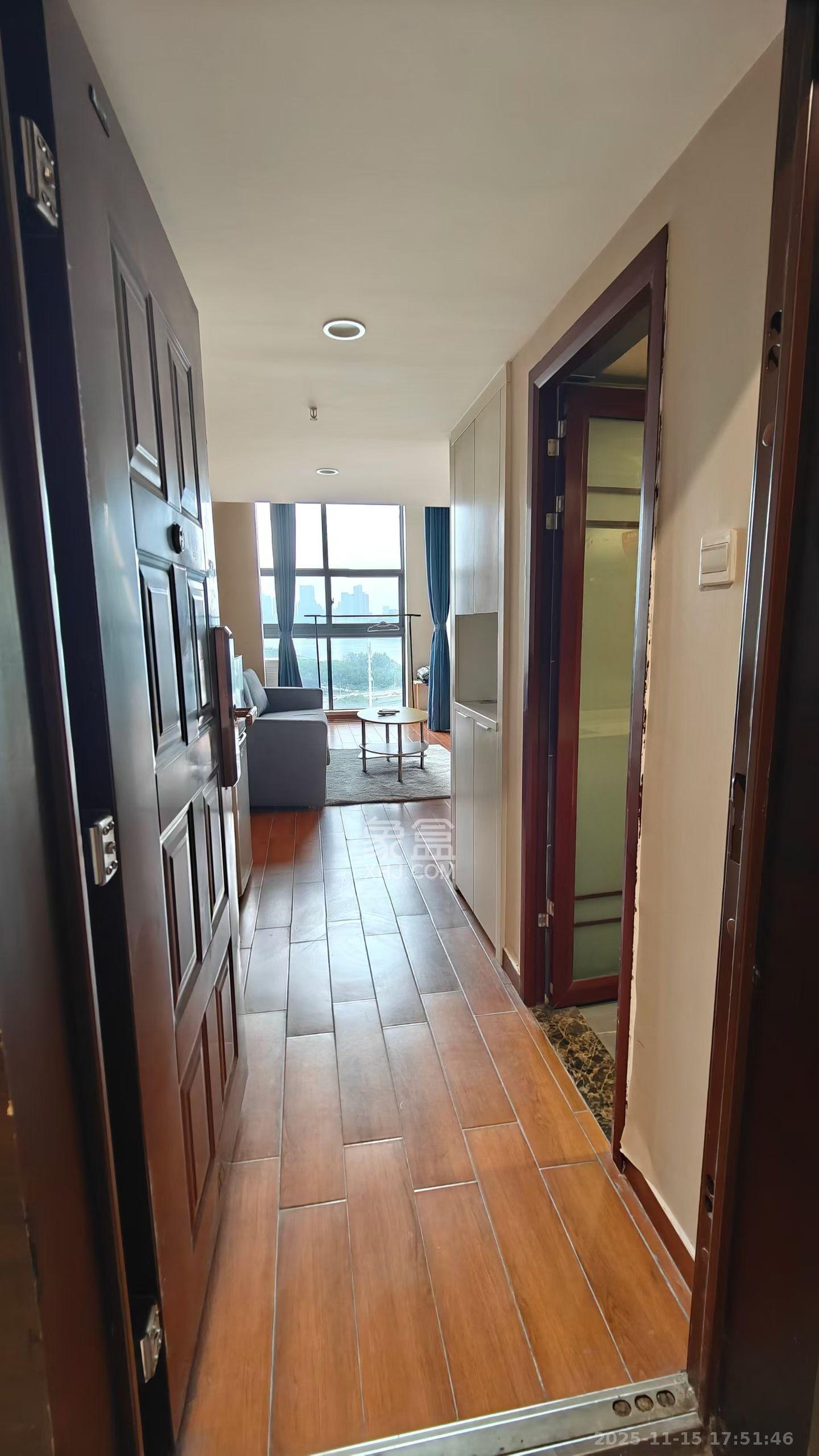 兰亭湾畔 1室1厅1卫 1600.0元/月 兰亭湾畔 1室1厅1卫 1600.0元/月室内图