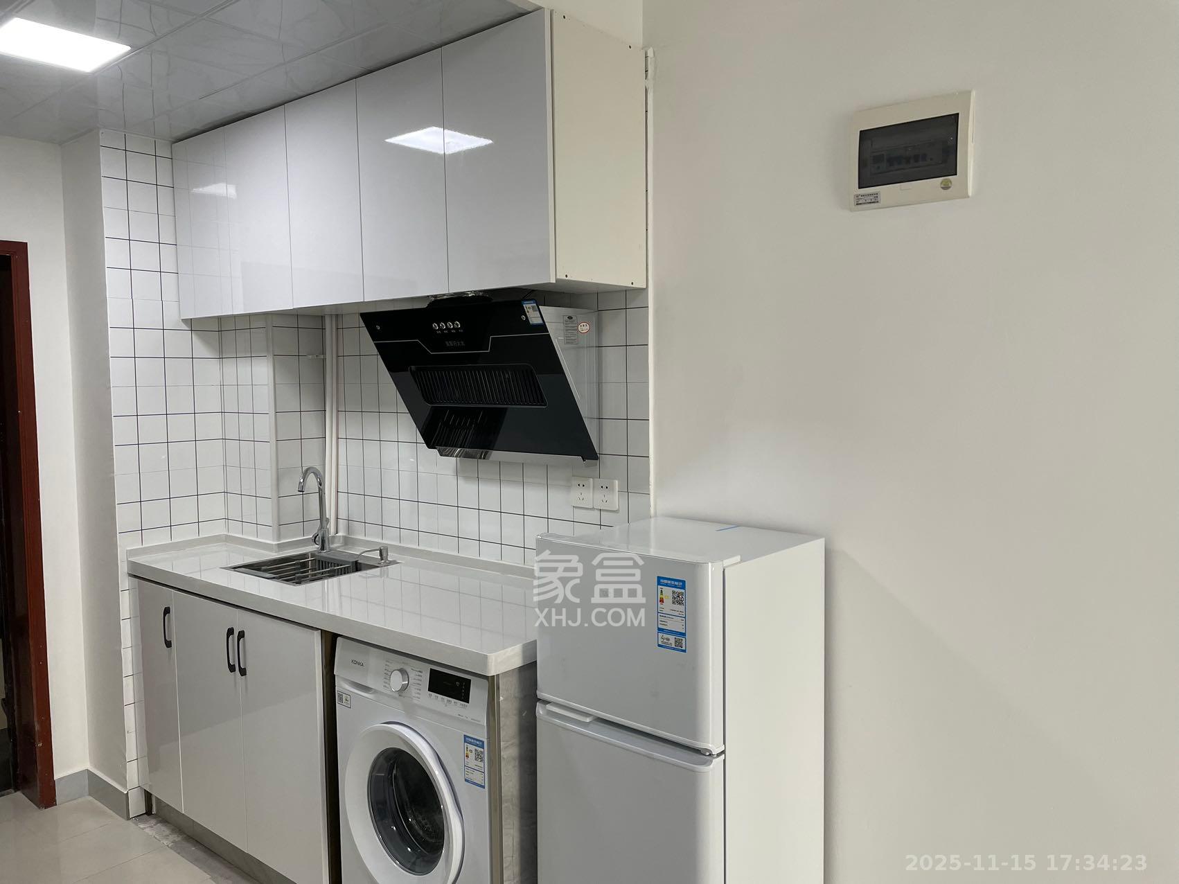 越界（天佑国际大厦）  1室1厅1卫    1980.0元/月室内图