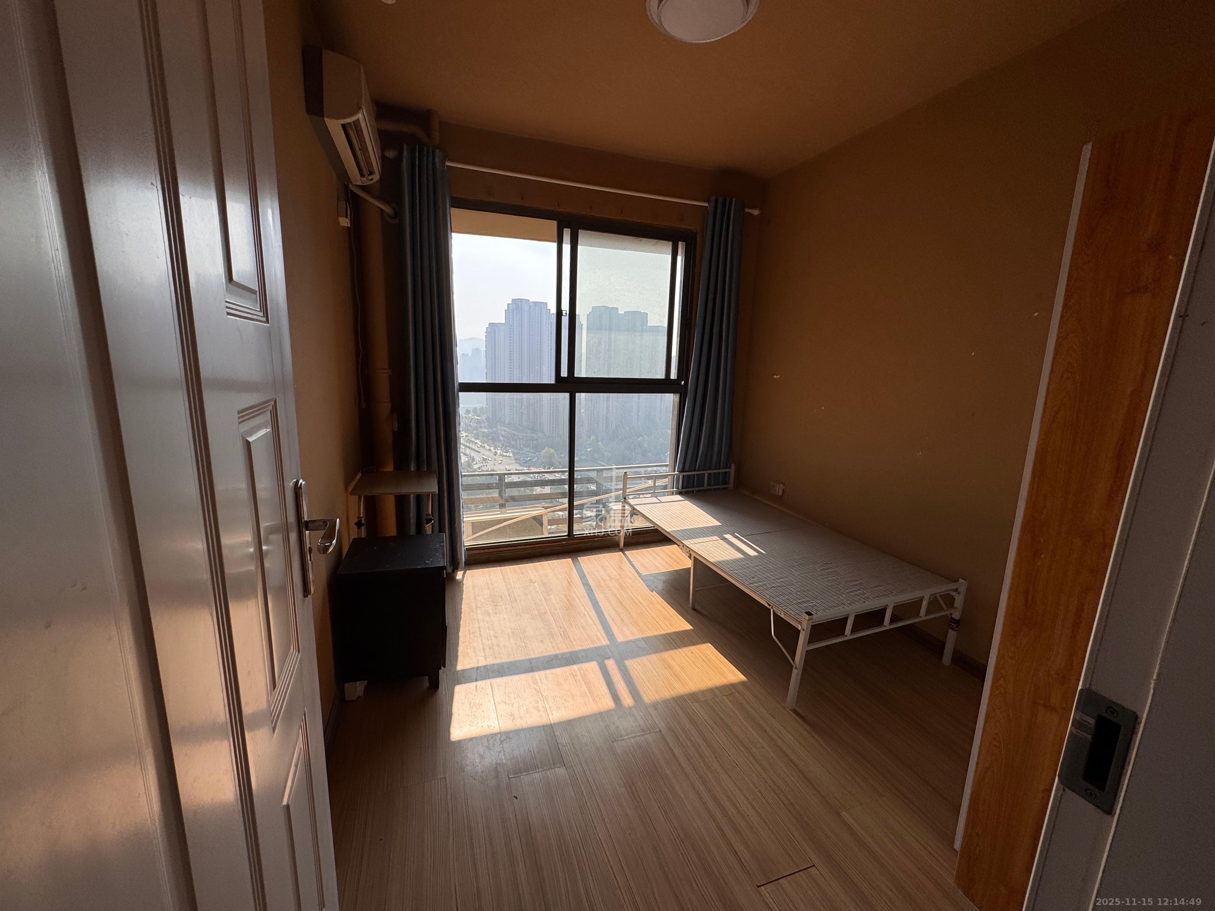 振业城二期 1室2厅1卫 2700.0元/月 振业城二期 1室2厅1卫 2700.0元/月室内图