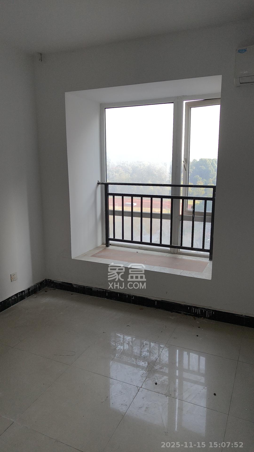 美利新世界  1室2厅2卫    2200.0元/月室内图