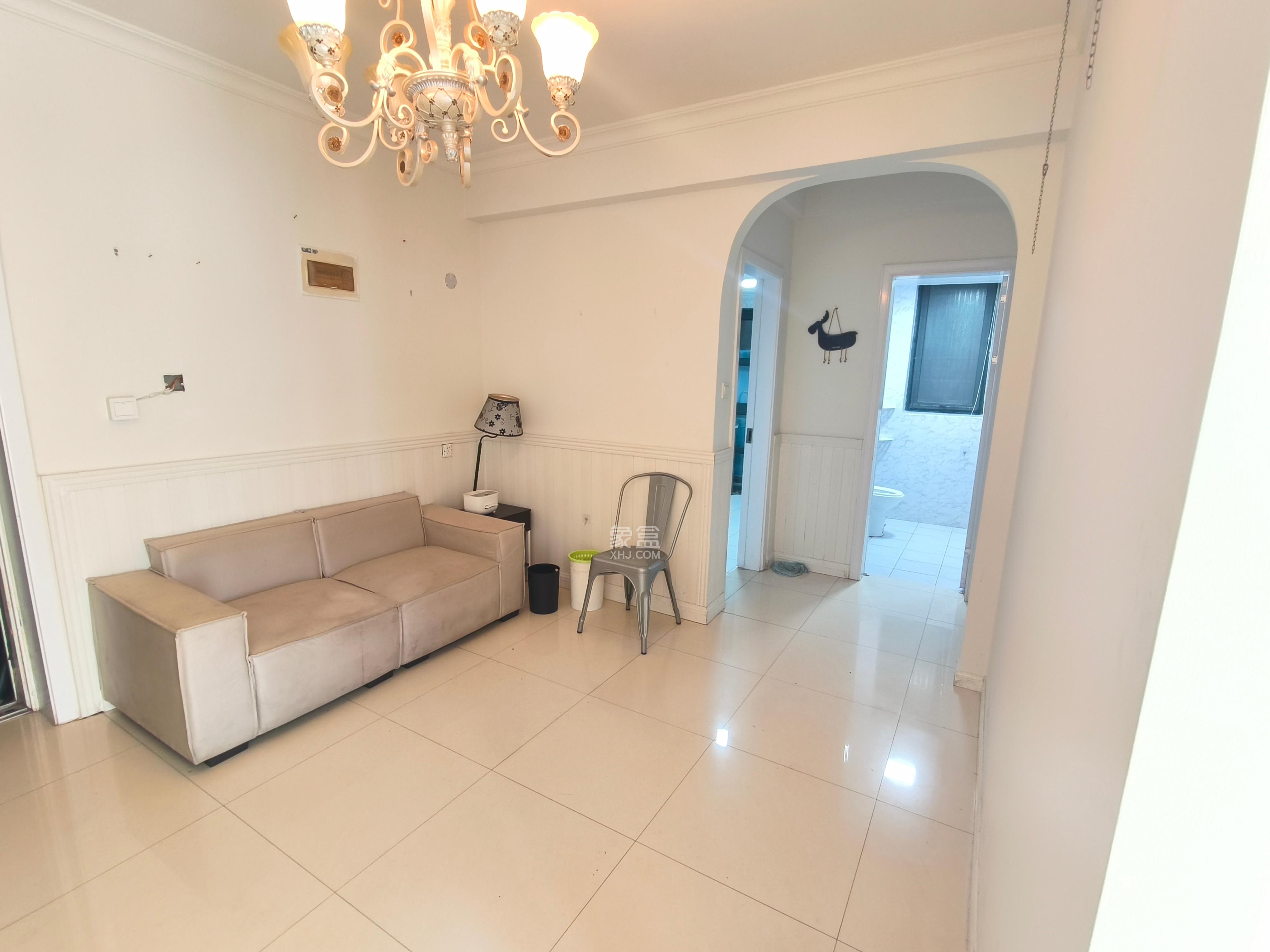 中天广场 2室1厅1卫 2200.0元/月 中天广场 2室1厅1卫 2200.0元/月室内图