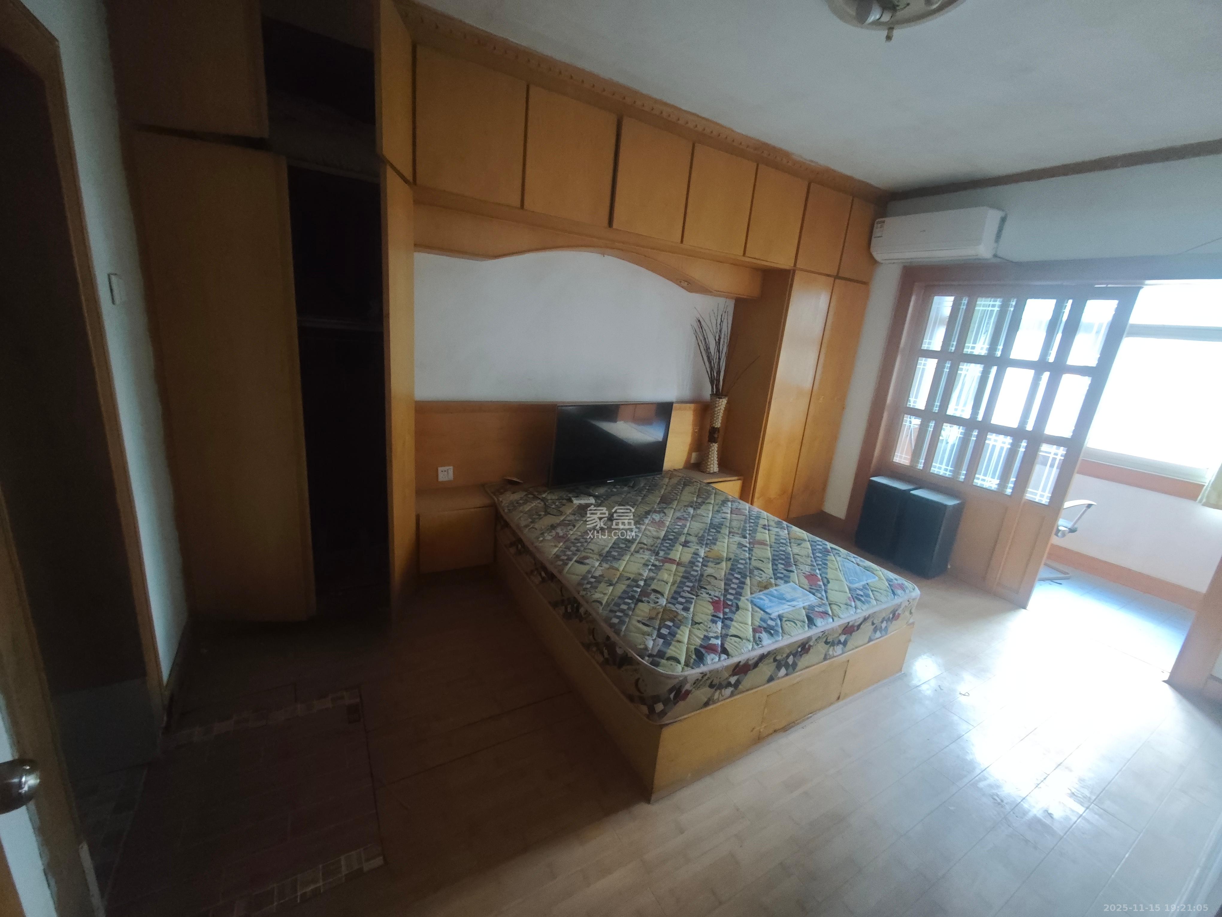 景园小区 1室2厅1卫 2200.0元/月 景园小区 1室2厅1卫 2200.0元/月室内图