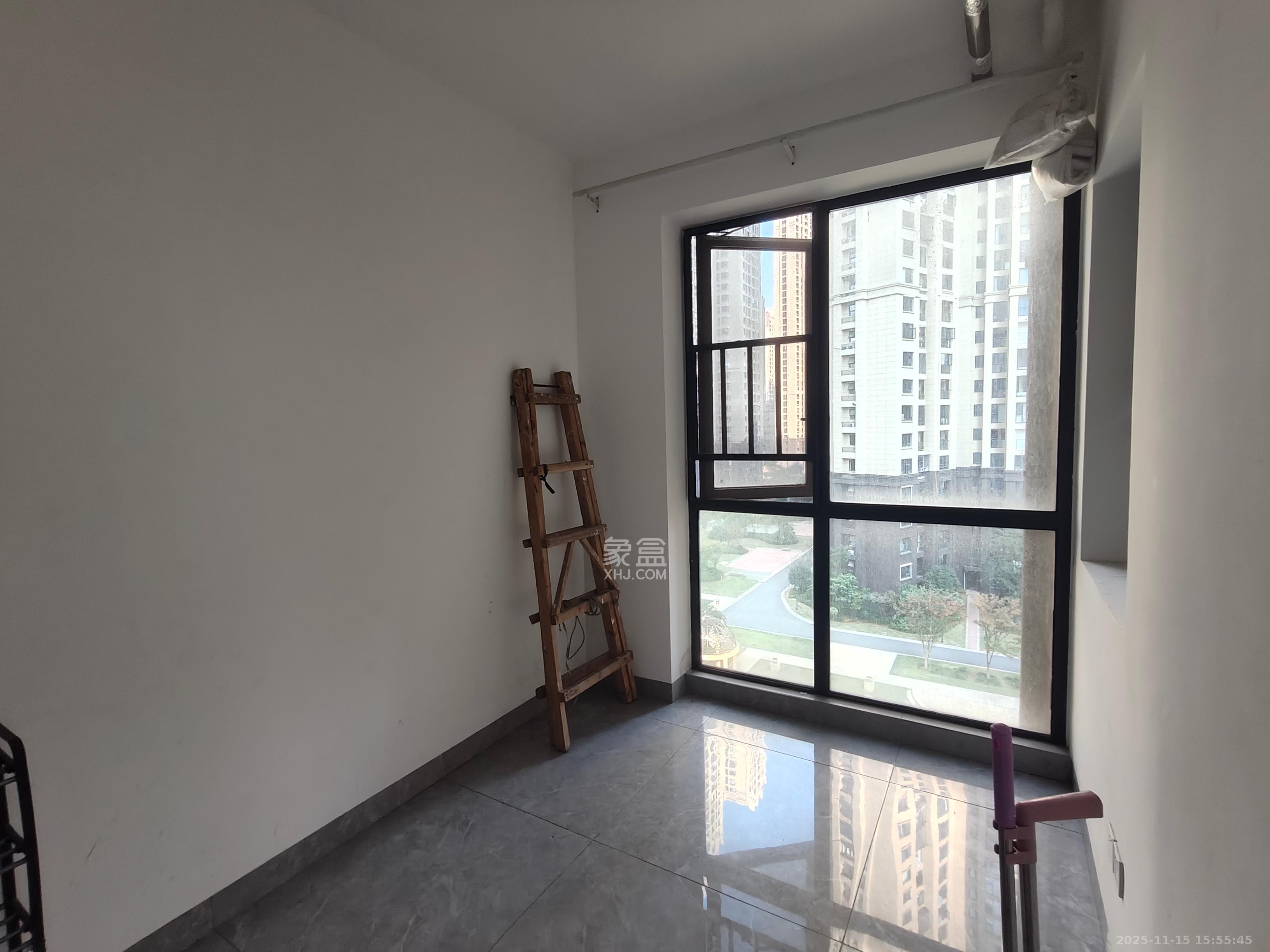 明发阅江悦府 3室2厅1卫 2000.0元/月 明发阅江悦府 3室2厅1卫 2000.0元/月室内图